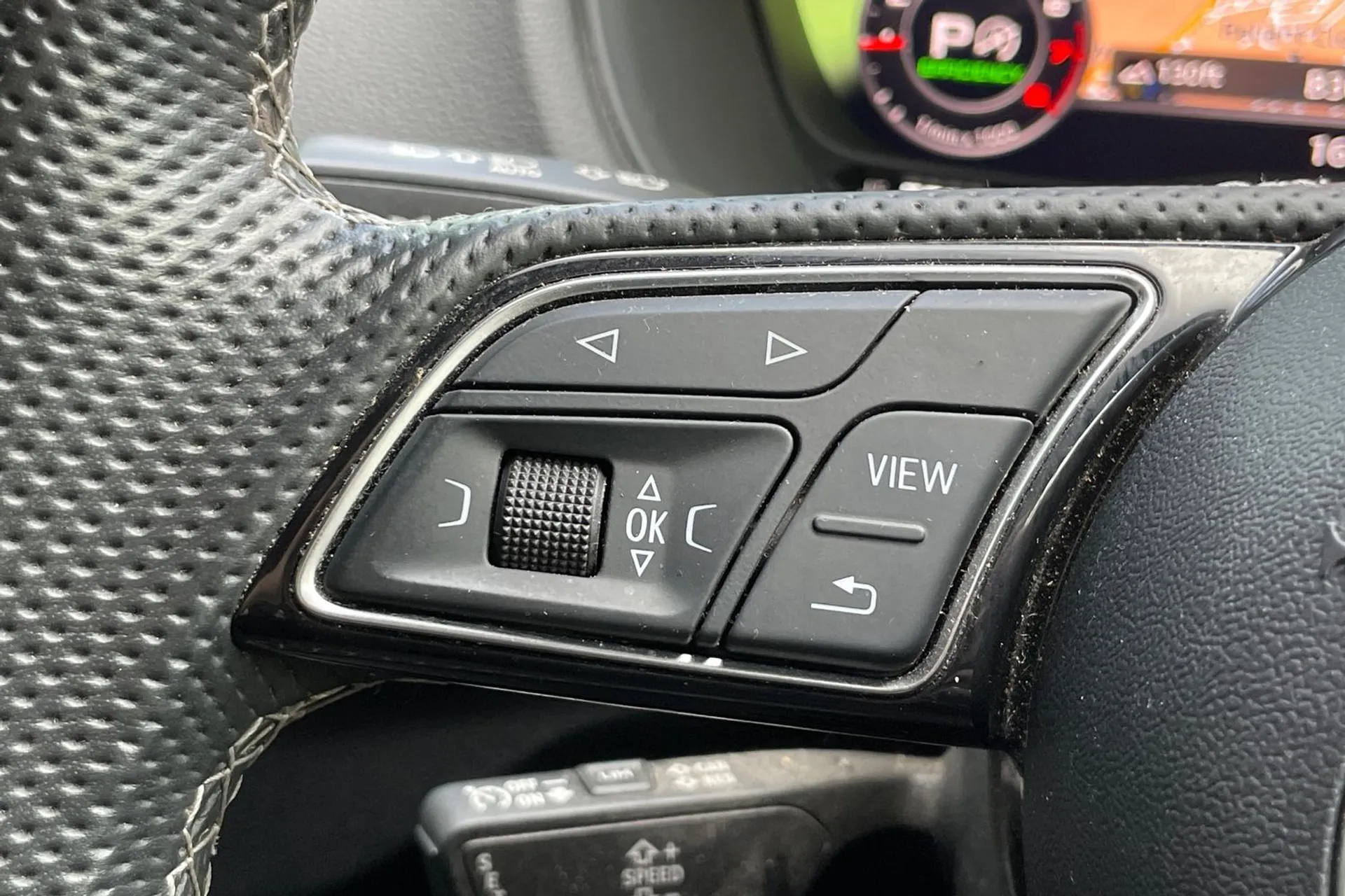 Audi Q2 thumbnail image number 35