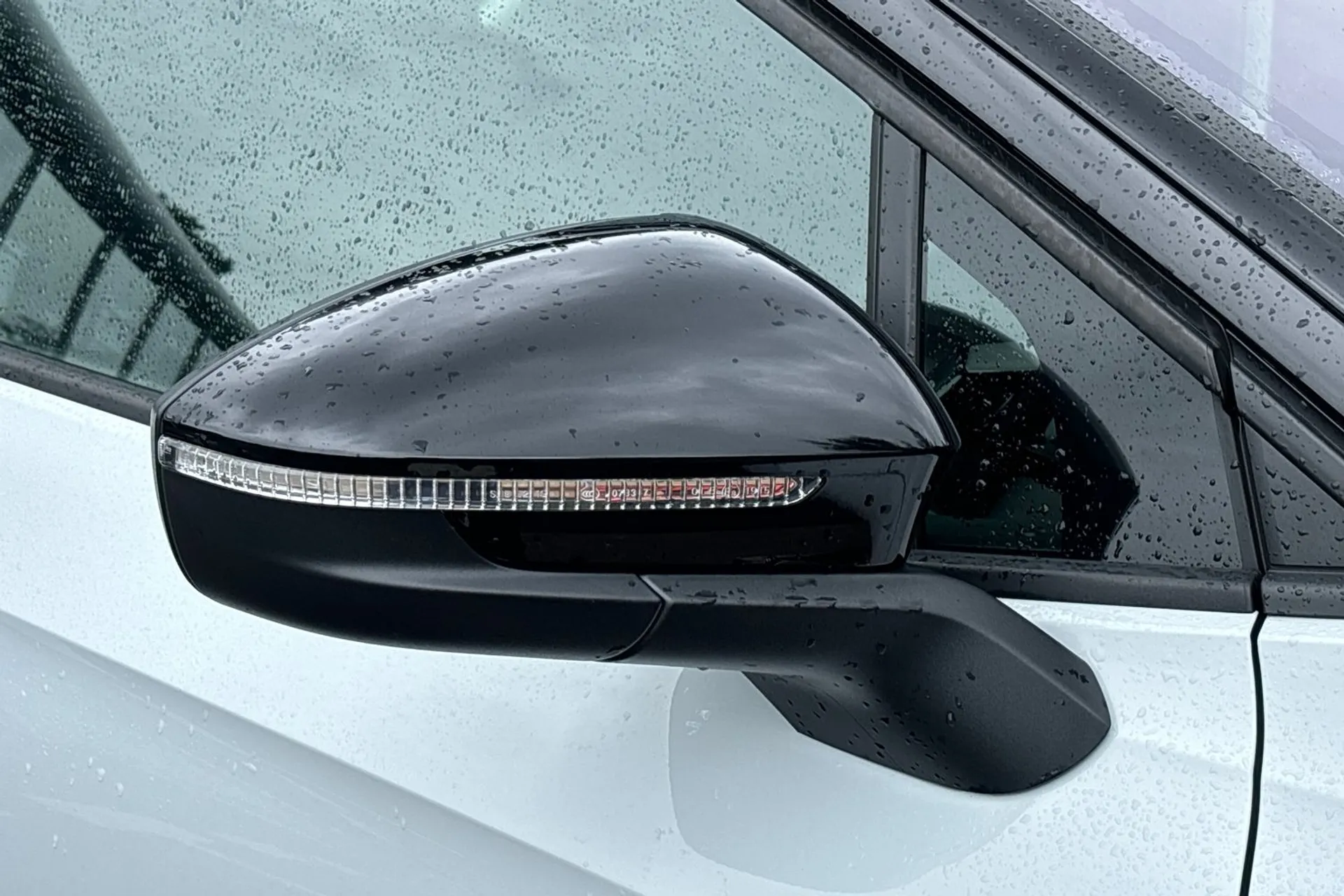 VOLKSWAGEN ID.5 thumbnail image number 51