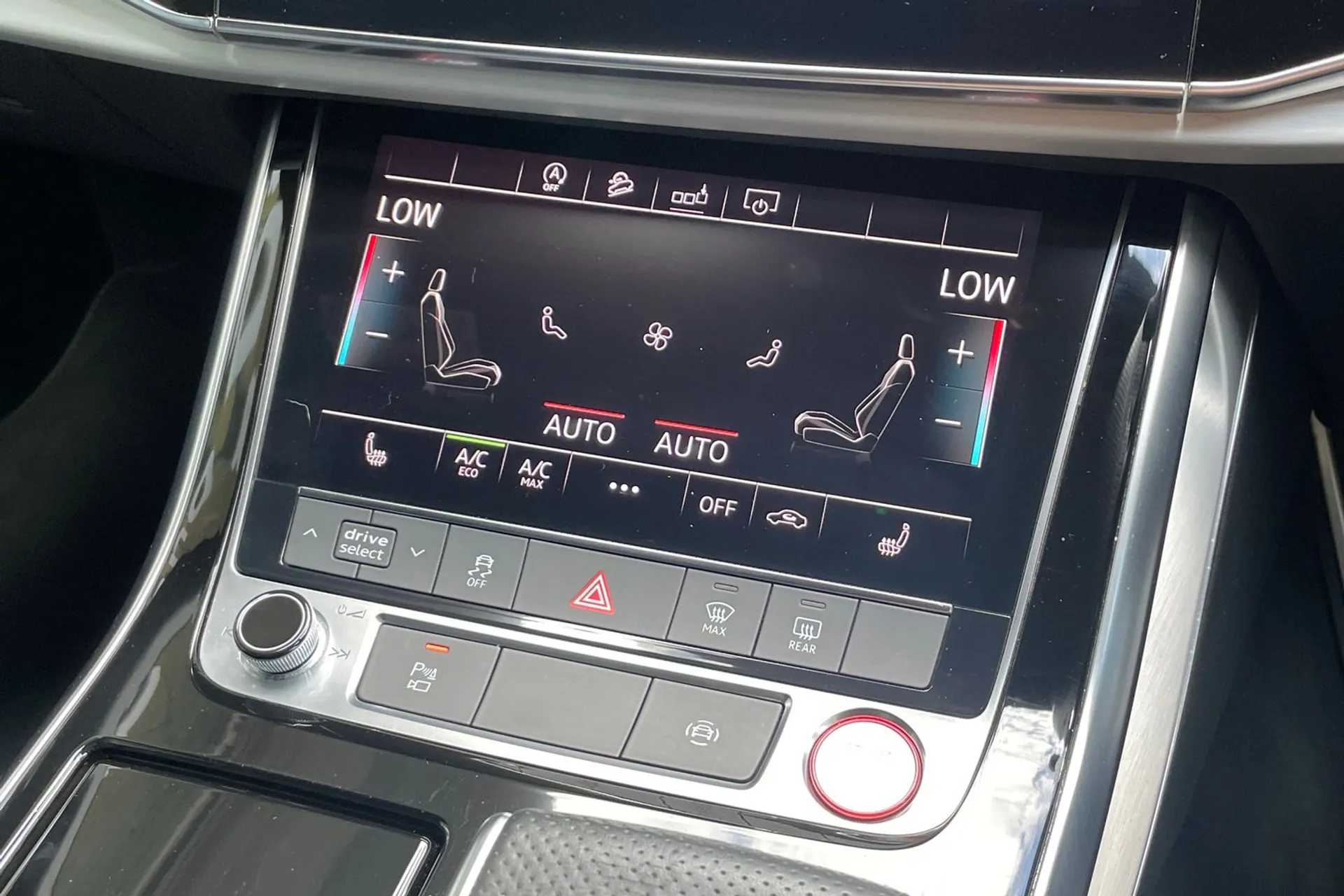 Audi Q7 thumbnail image number 38