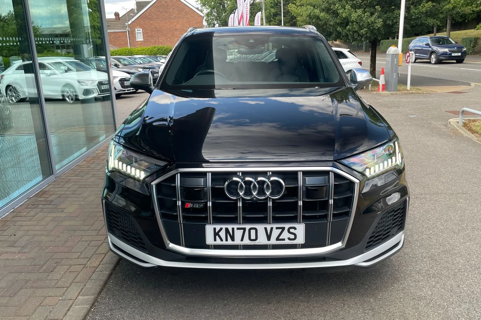 Audi Q7 thumbnail image number 10