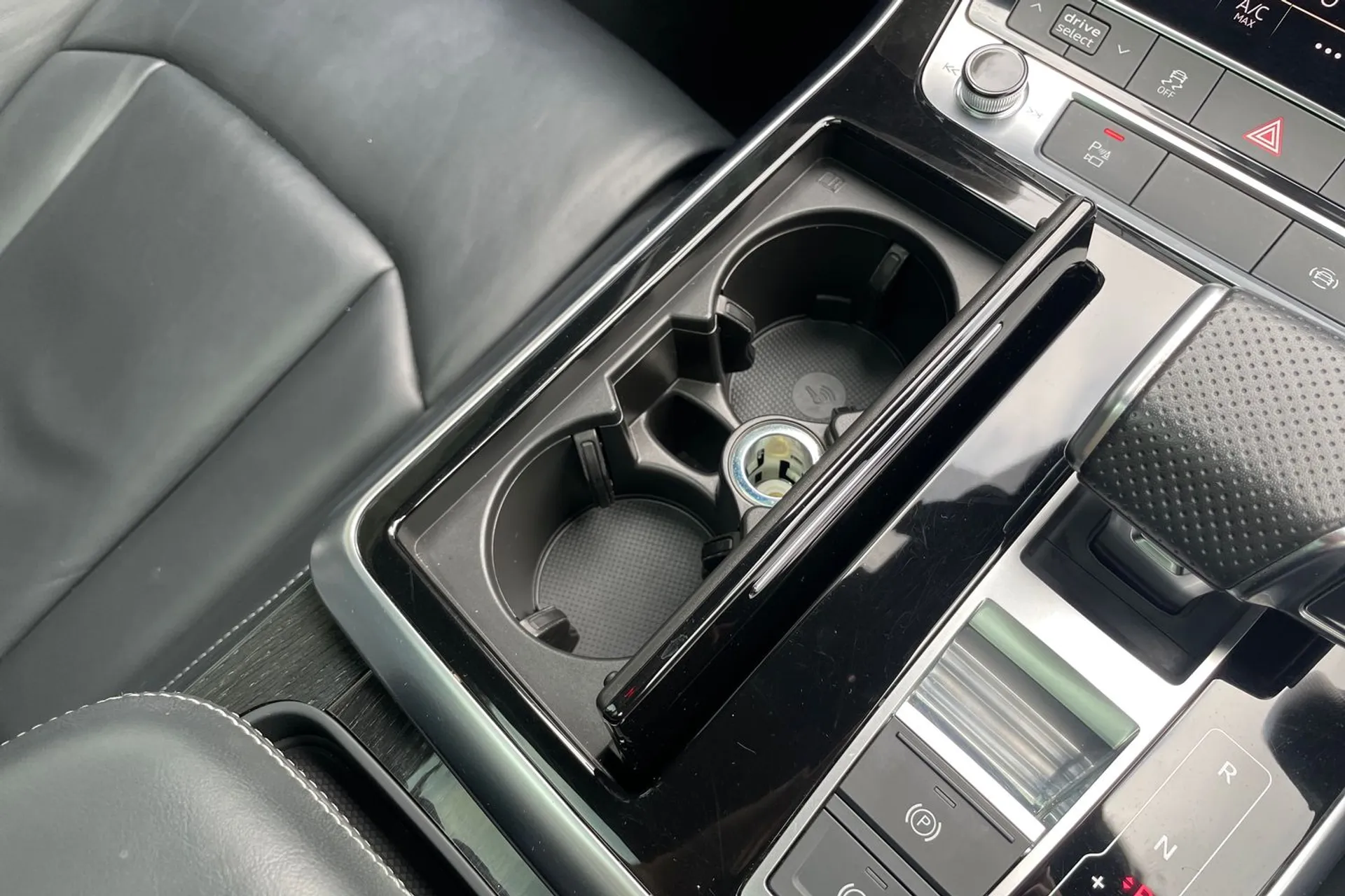 Audi Q7 thumbnail image number 42