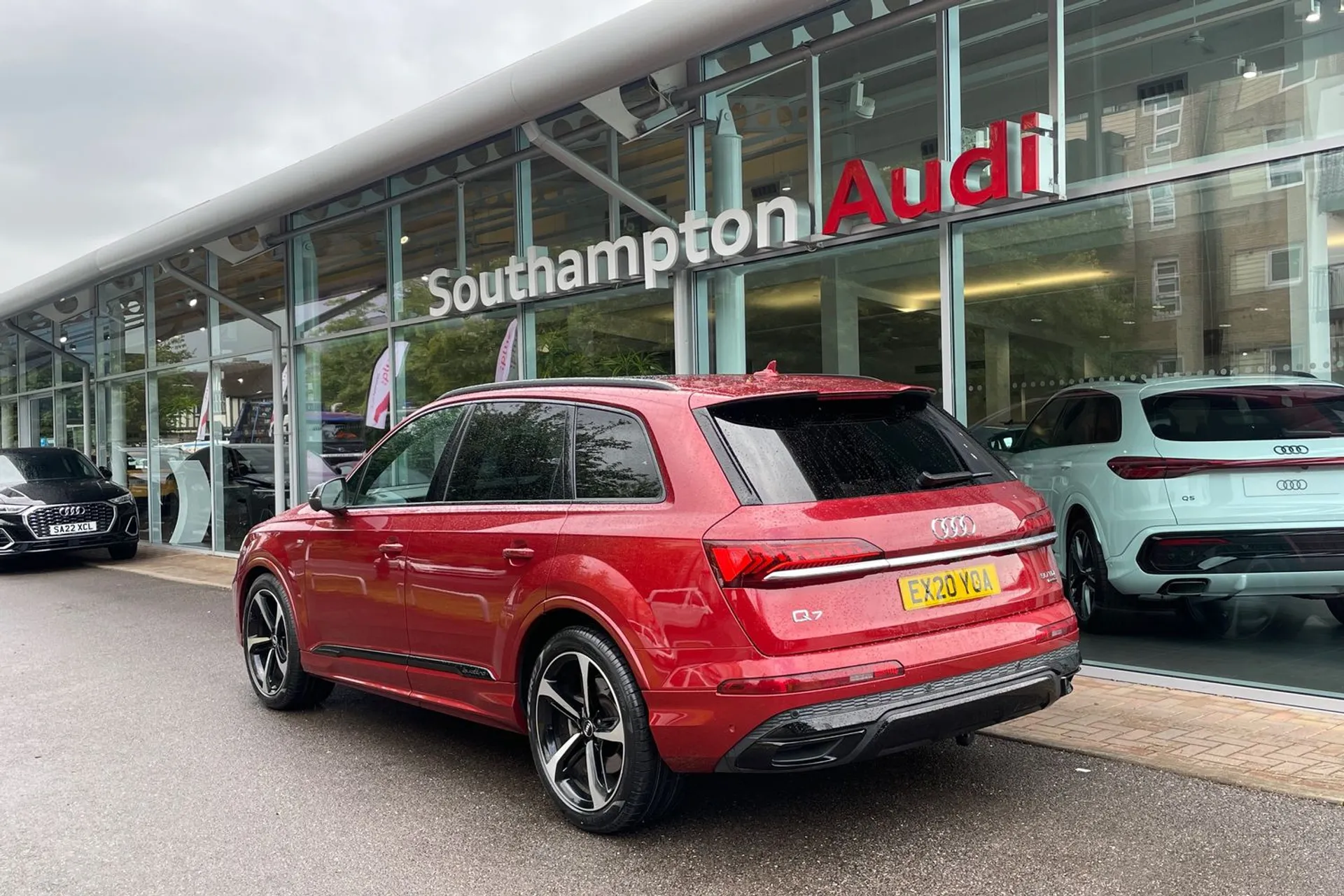 Audi Q7 thumbnail image number 7
