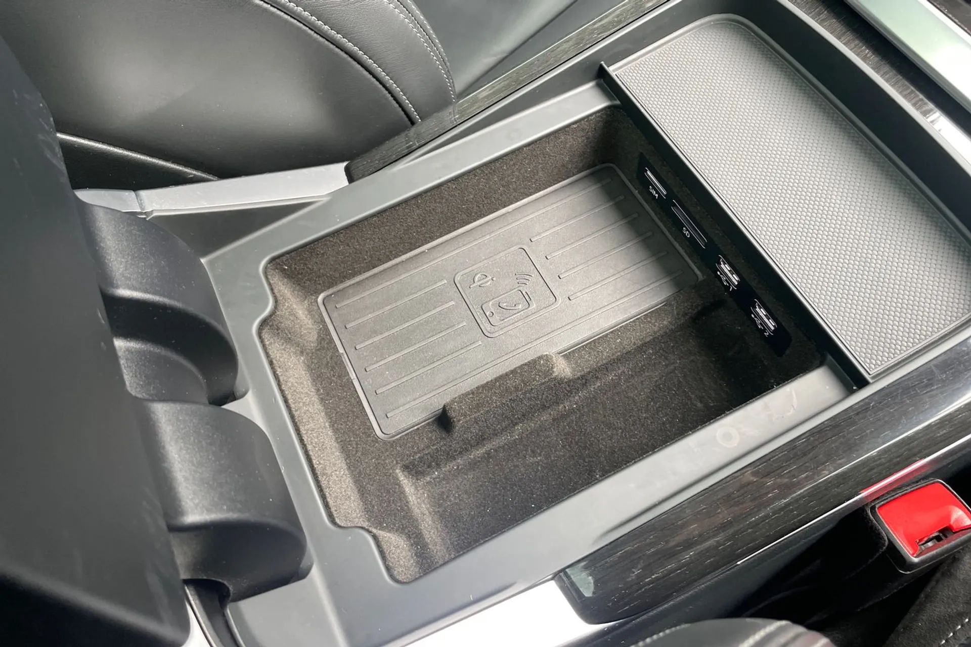 Audi Q7 thumbnail image number 43