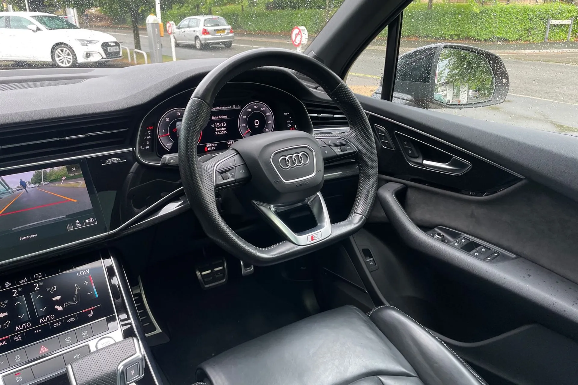 Audi Q7 thumbnail image number 32