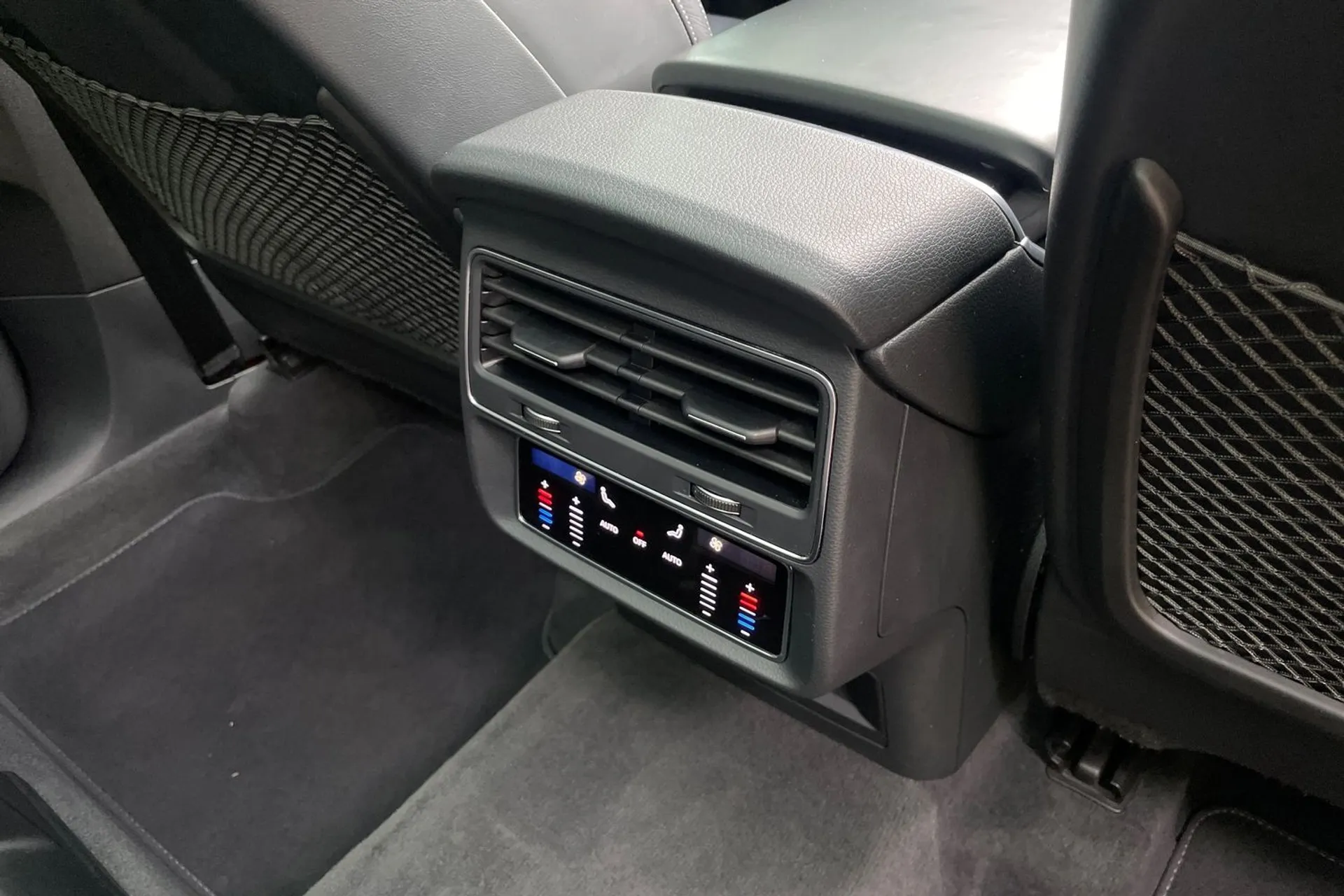 Audi Q7 thumbnail image number 45