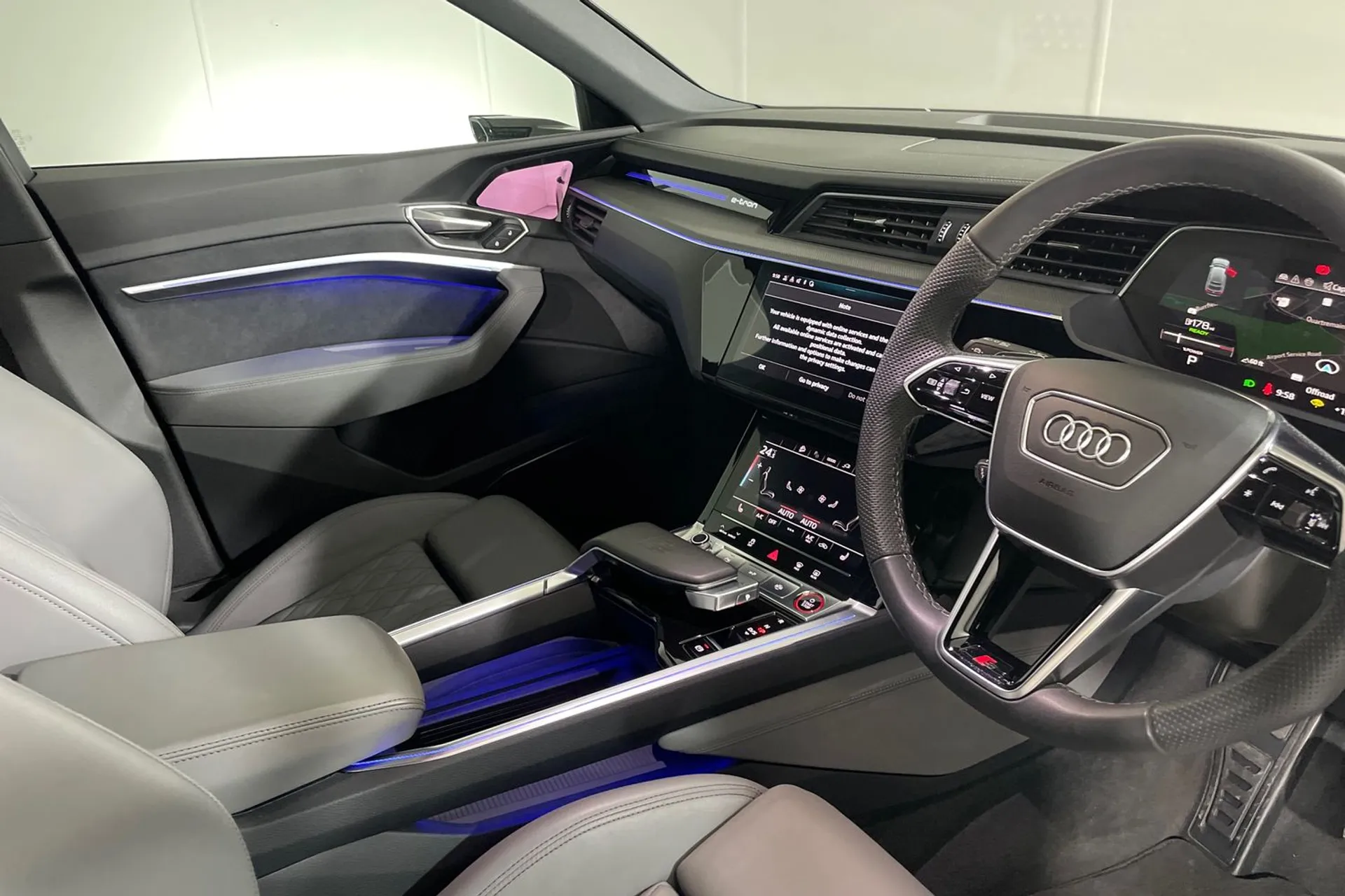 Audi Q8 thumbnail image number 62