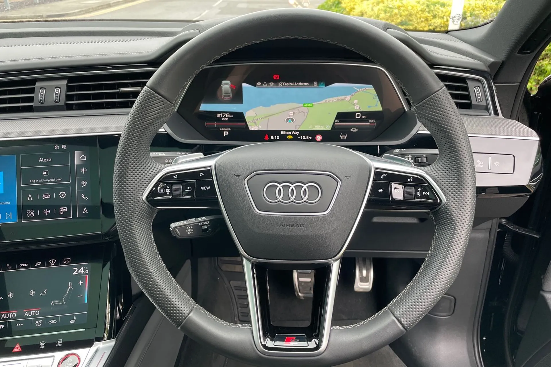 Audi Q8 thumbnail image number 35