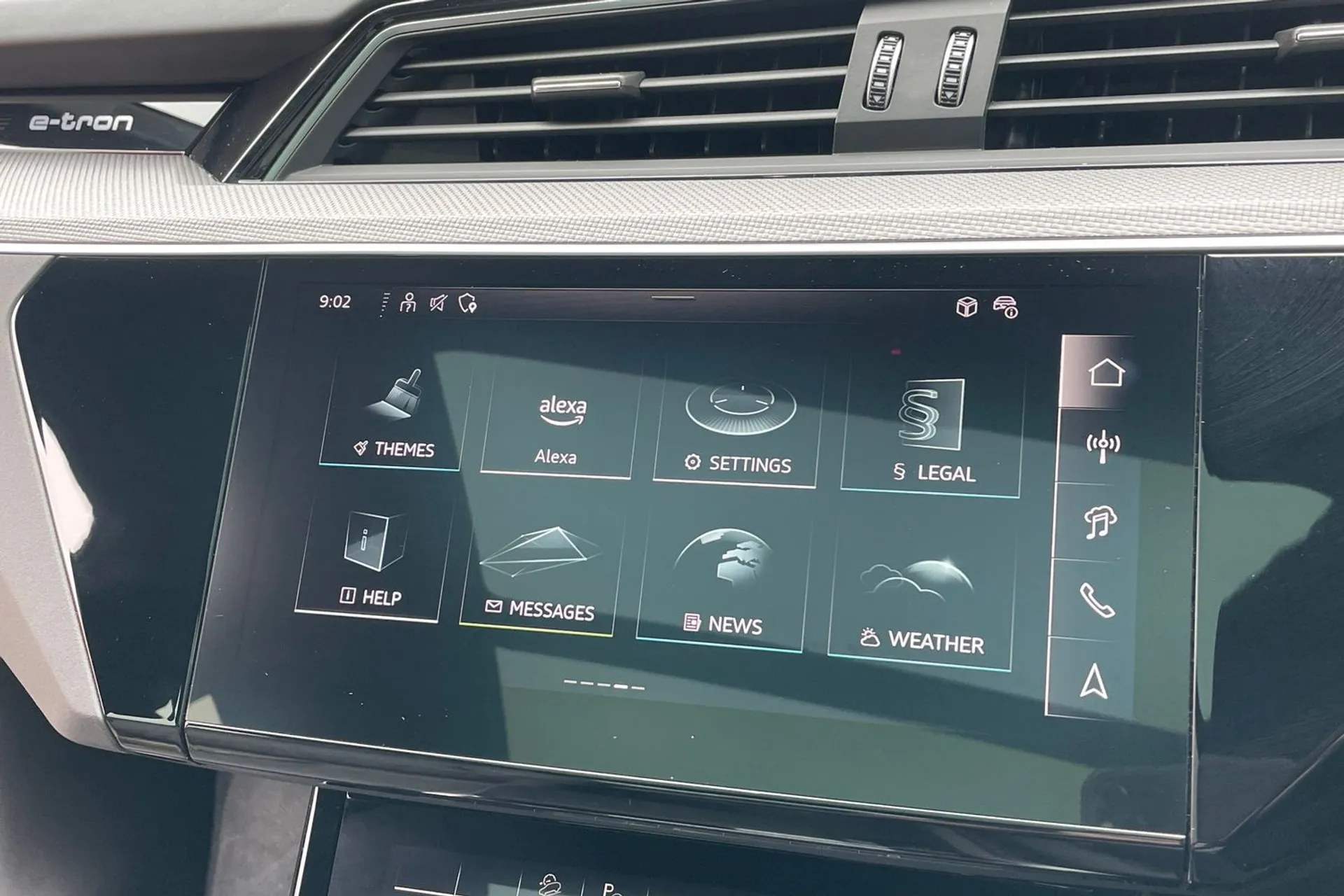 Audi Q8 thumbnail image number 50