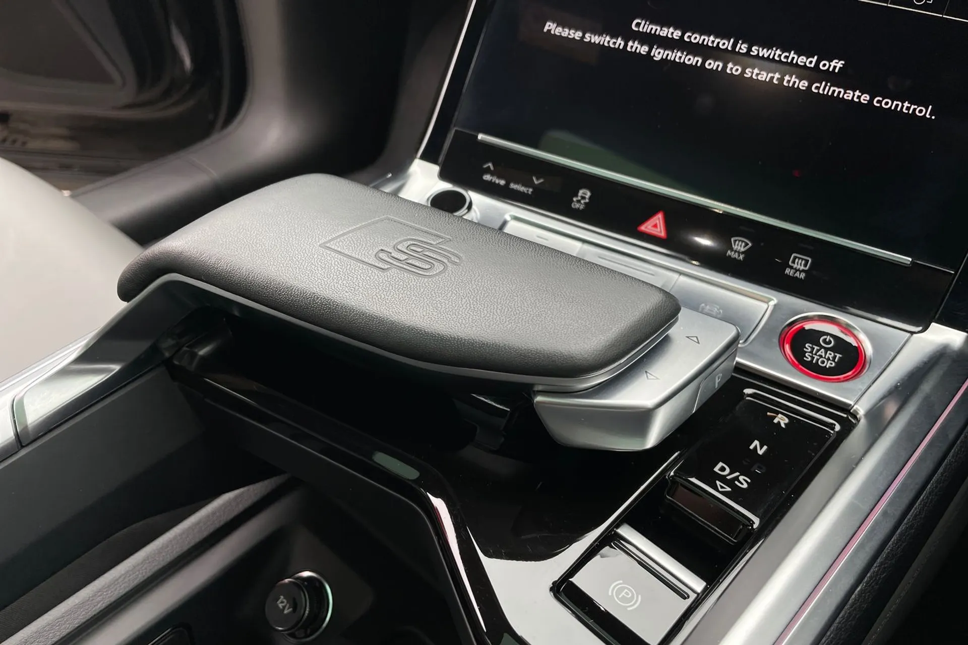Audi Q8 thumbnail image number 33