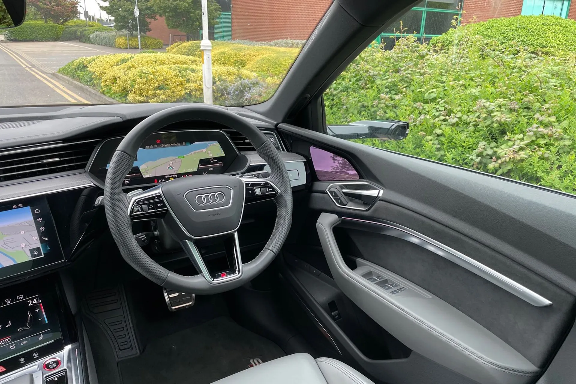 Audi Q8 thumbnail image number 34
