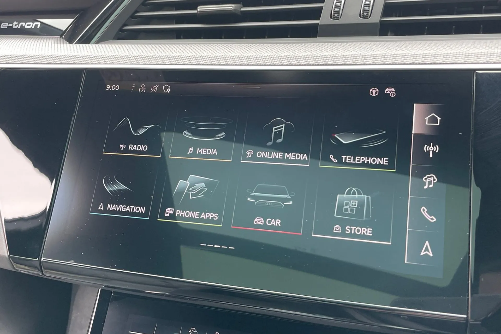 Audi Q8 thumbnail image number 48