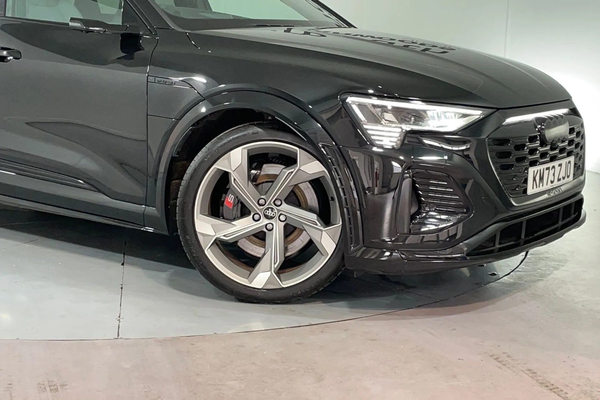 Audi Q8 thumbnail image number 9