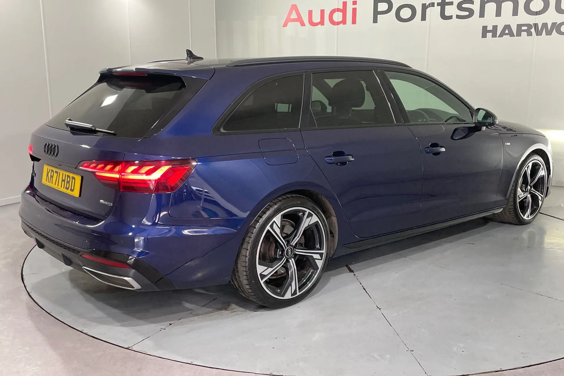 Audi A4 thumbnail image number 7