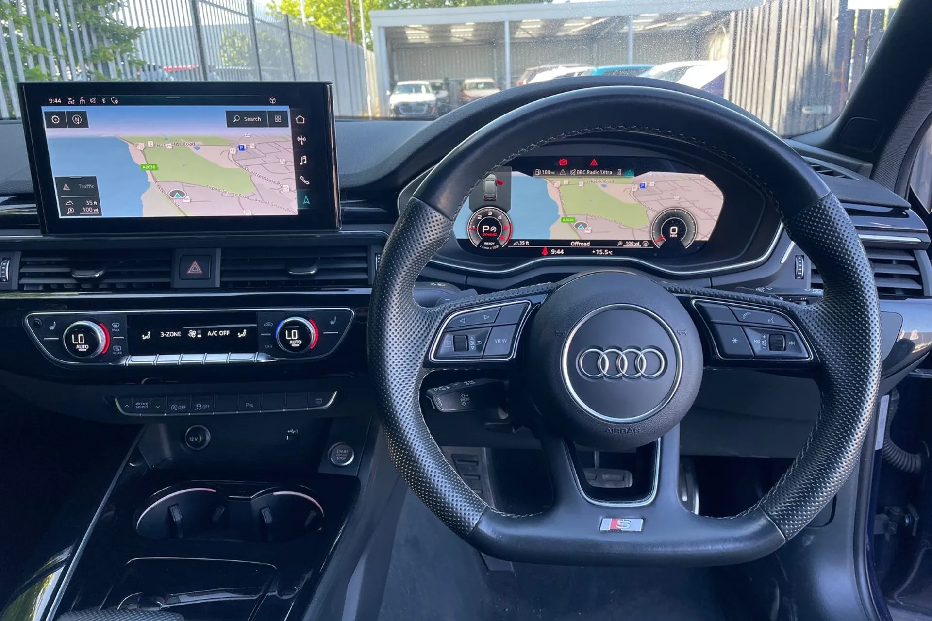 Audi A4 thumbnail image number 36