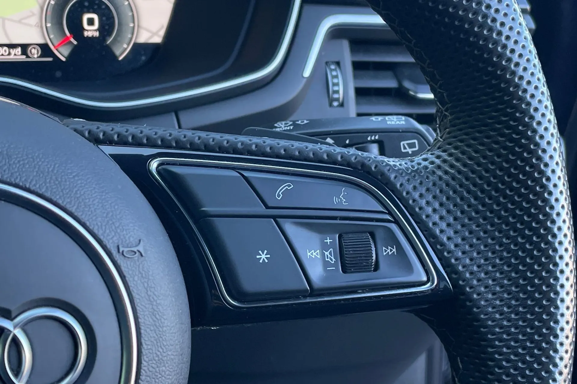 Audi A4 thumbnail image number 39