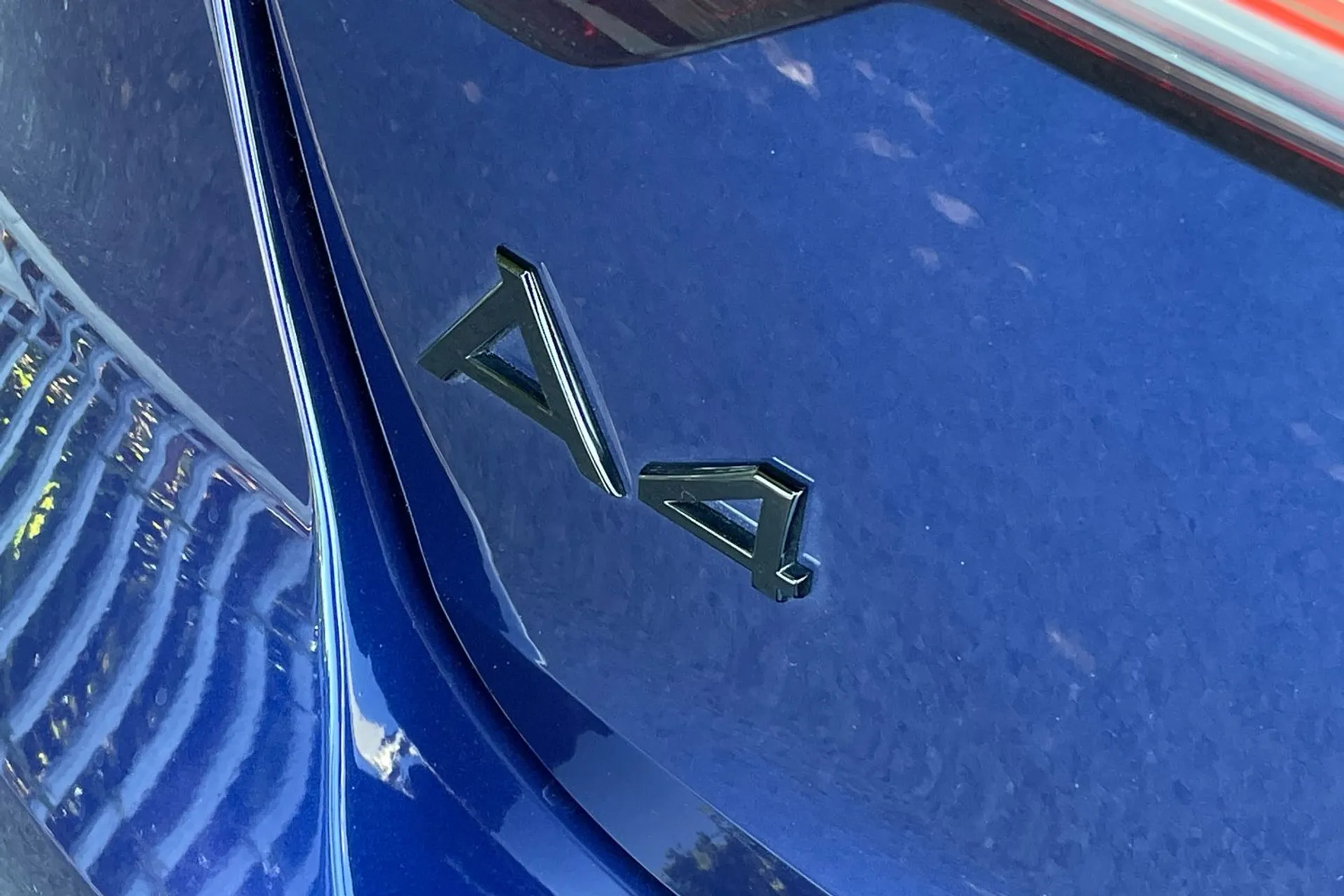 Audi A4 thumbnail image number 18