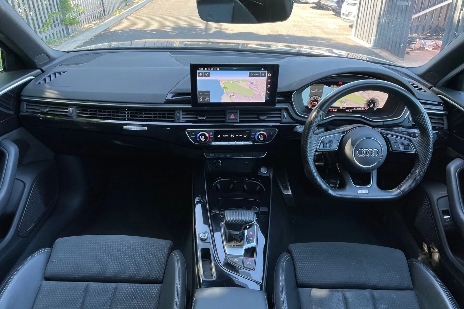 Audi A4 thumbnail image number 3