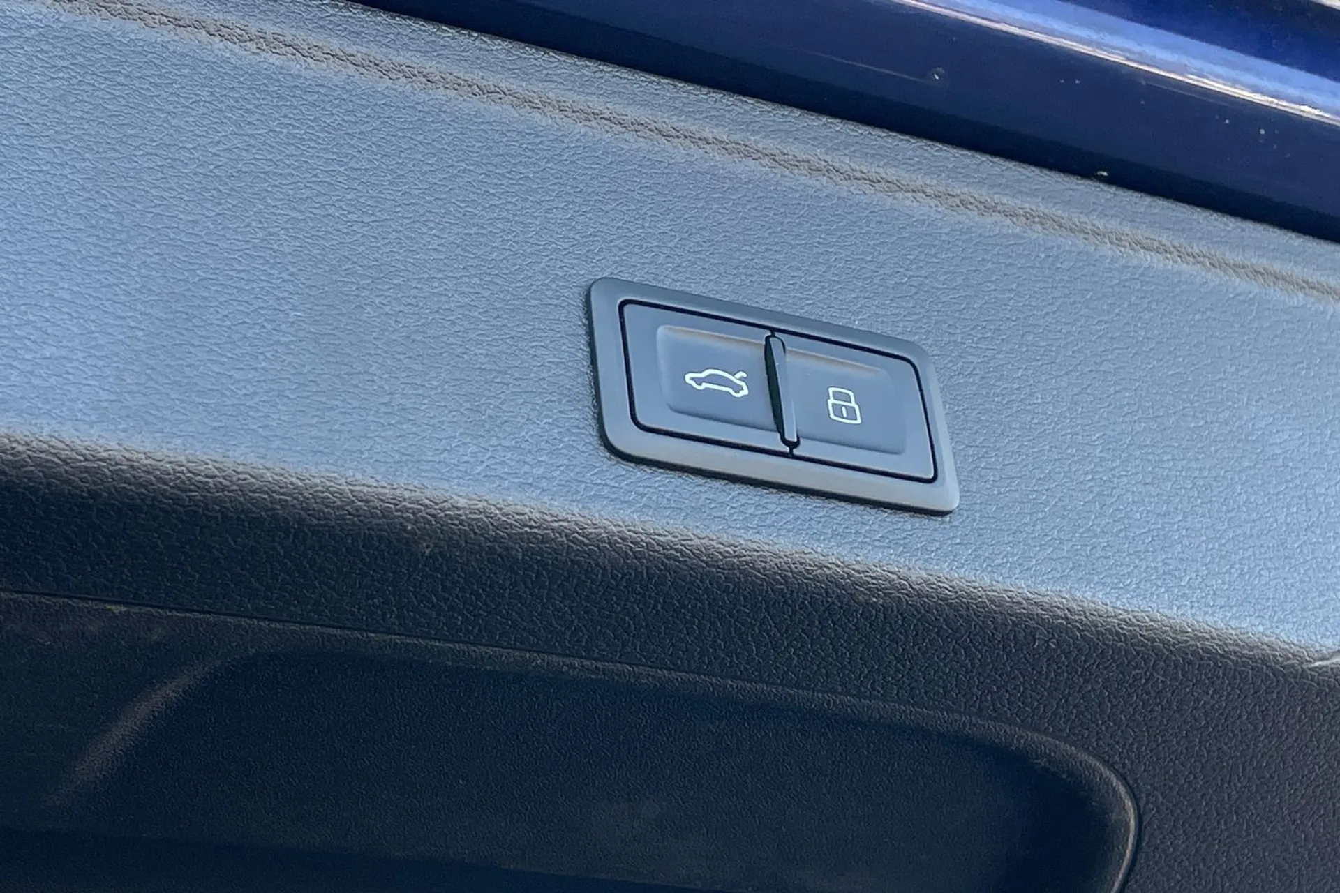 Audi A4 thumbnail image number 20