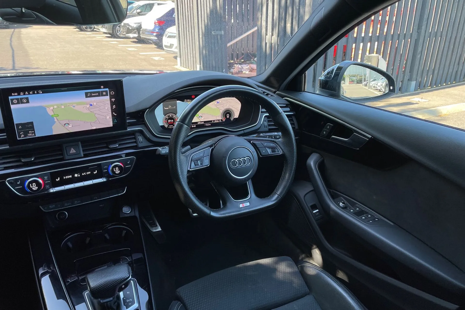 Audi A4 thumbnail image number 35
