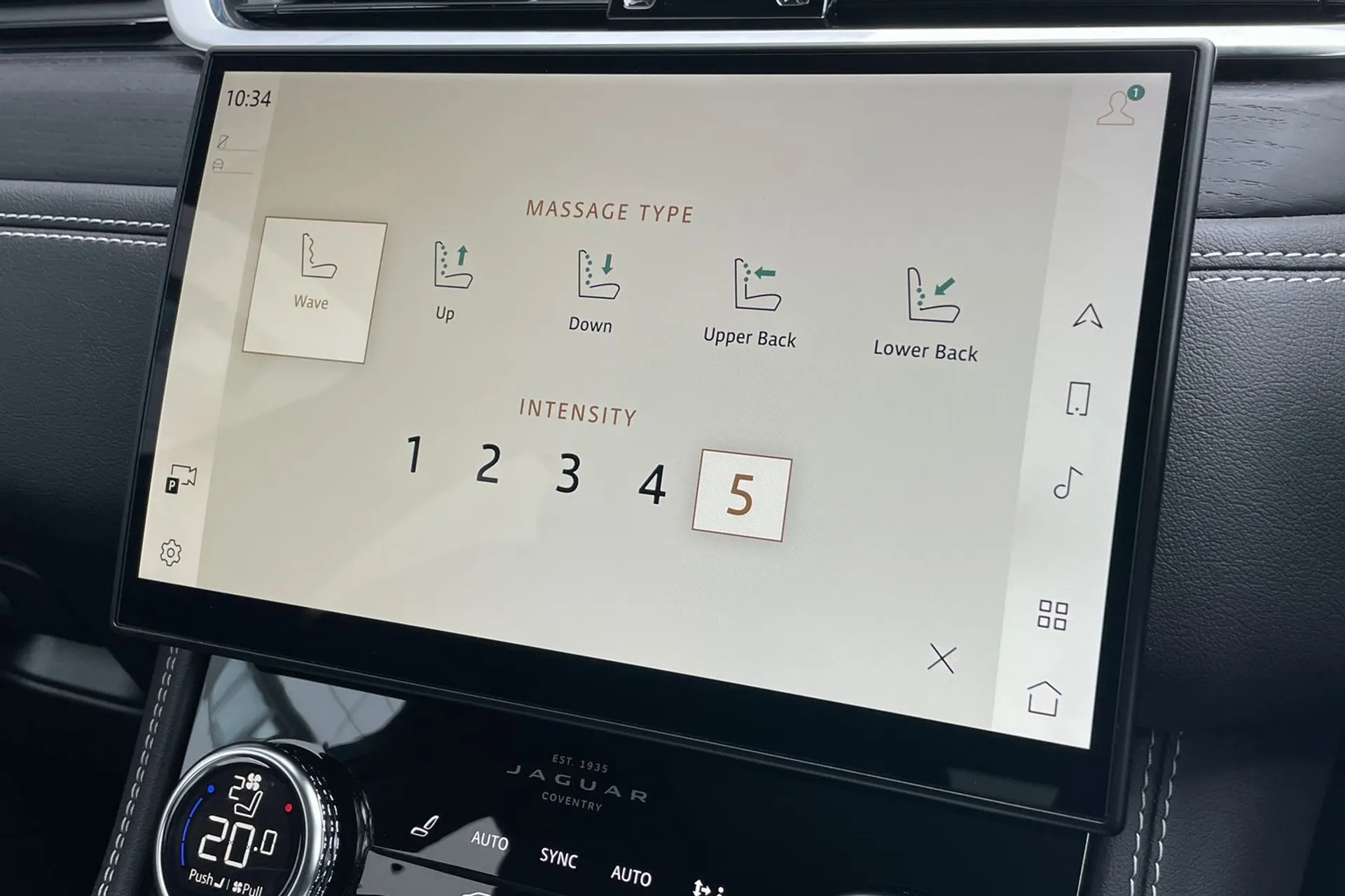 Jaguar F-PACE thumbnail image number 23