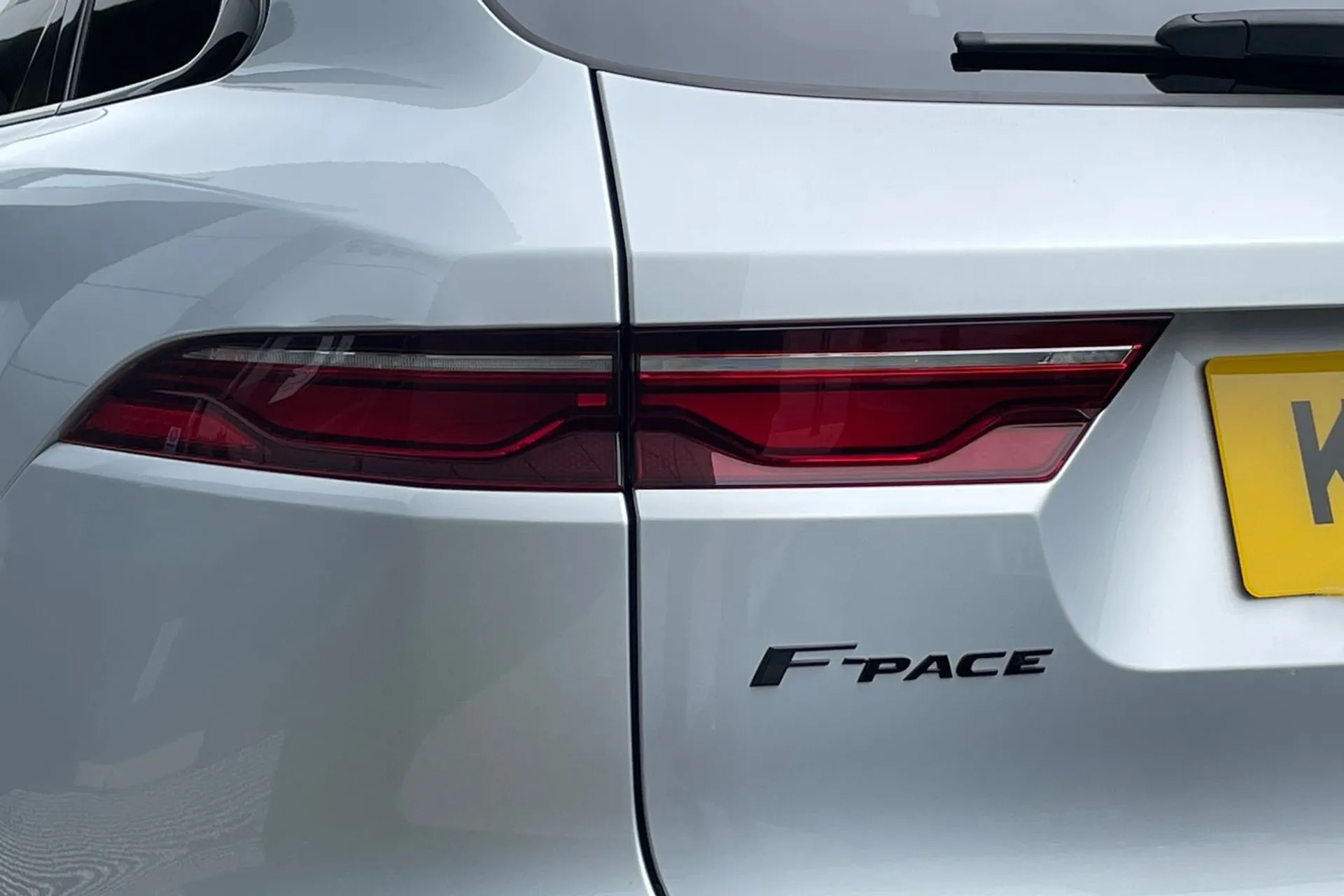 Jaguar F-PACE thumbnail image number 31