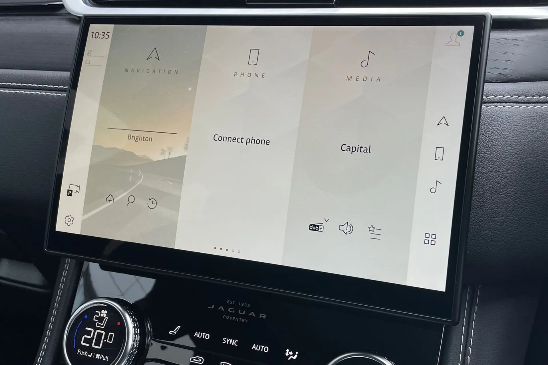 Jaguar F-PACE thumbnail image number 59