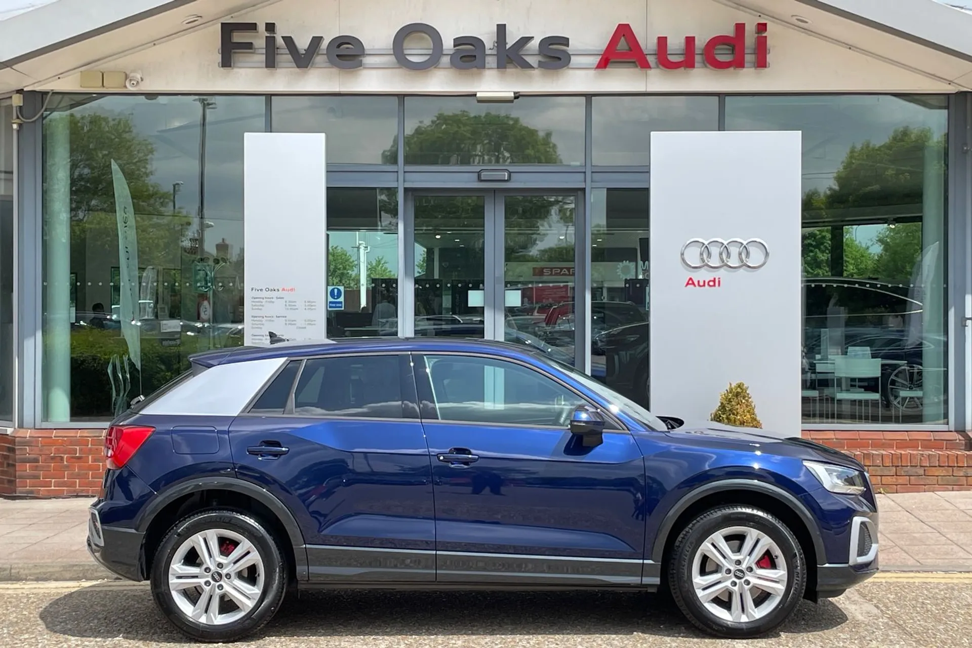 Audi Q2 thumbnail image number 2
