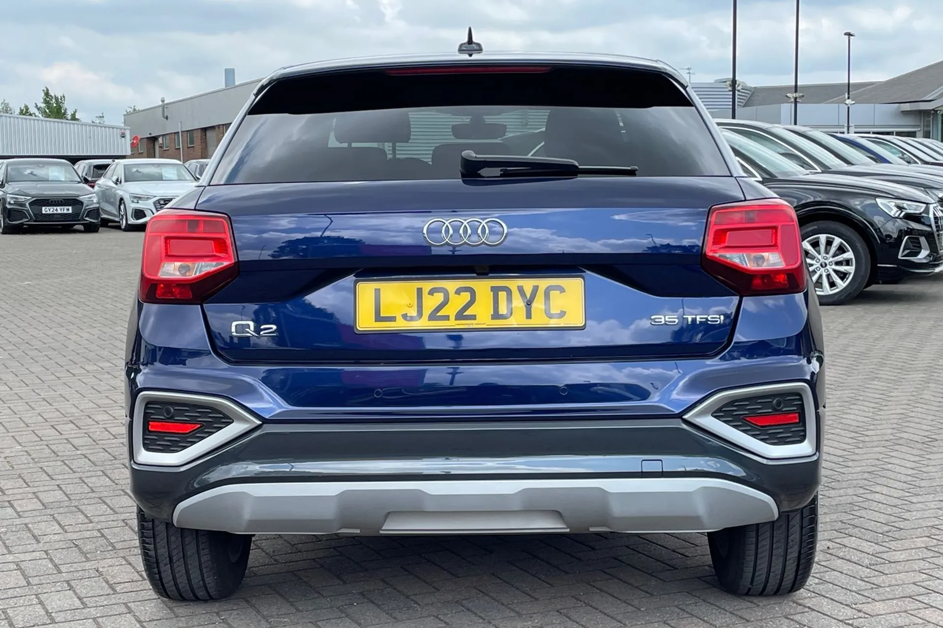Audi Q2 thumbnail image number 5