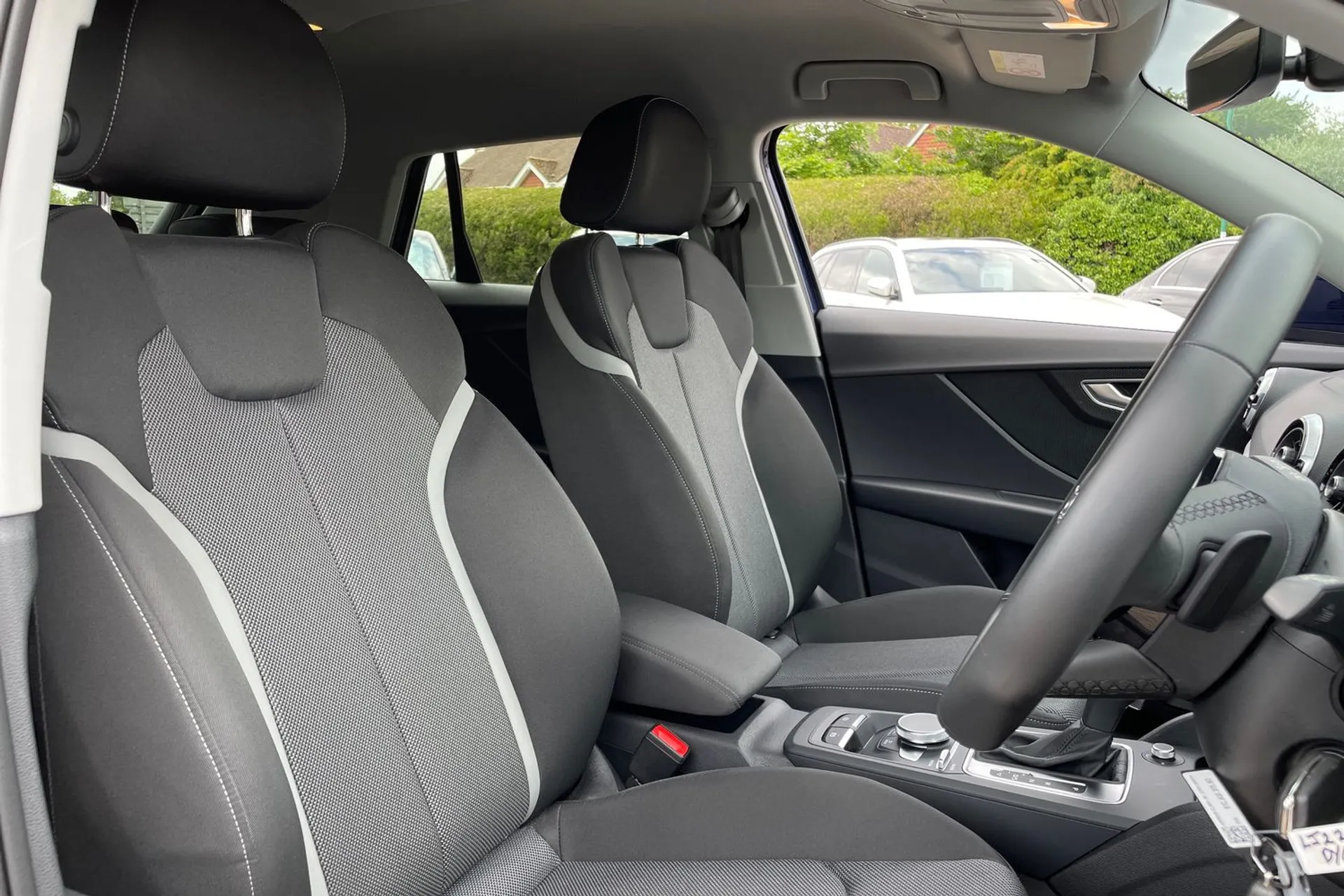 Audi Q2 thumbnail image number 24