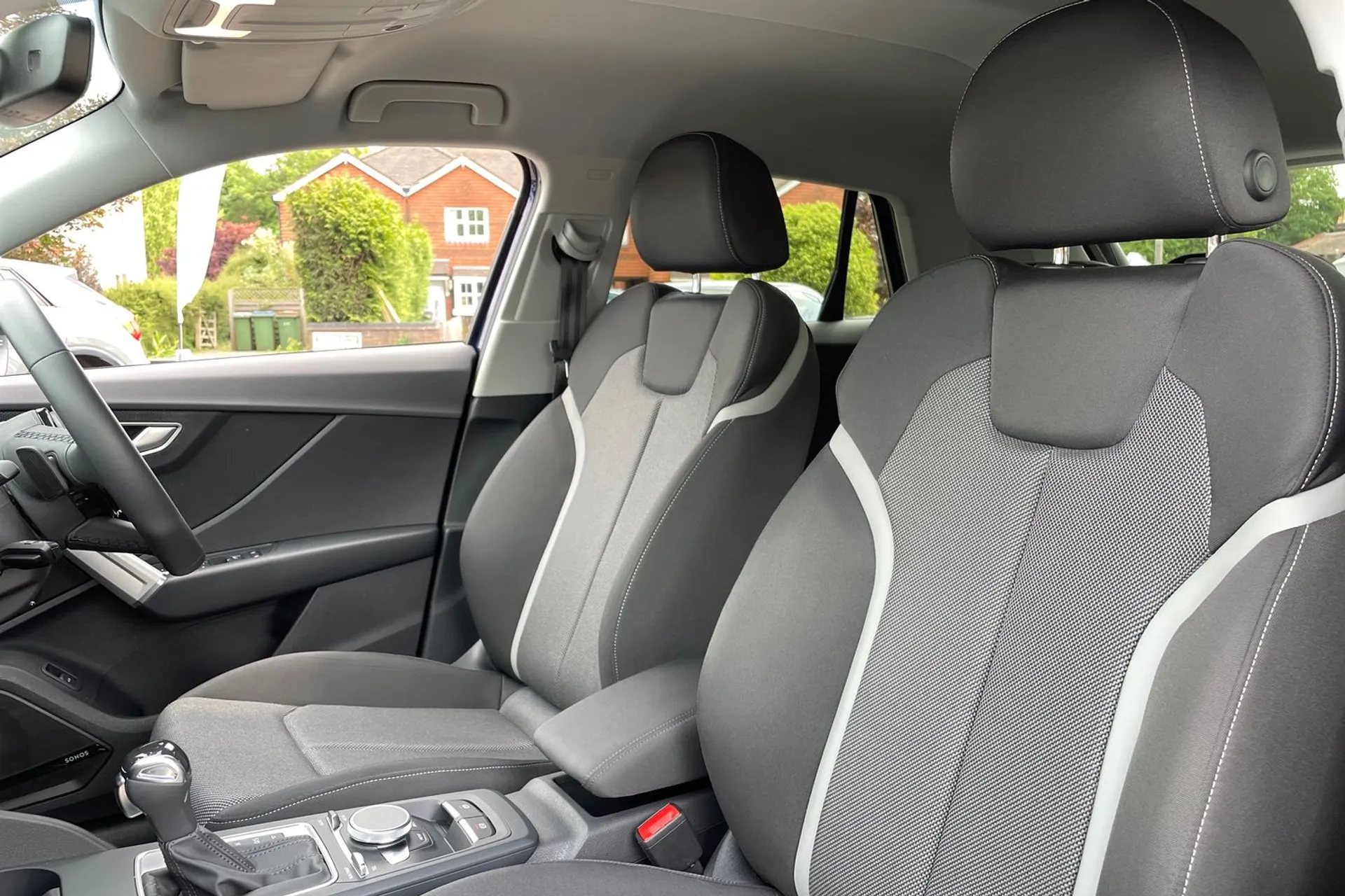 Audi Q2 thumbnail image number 27