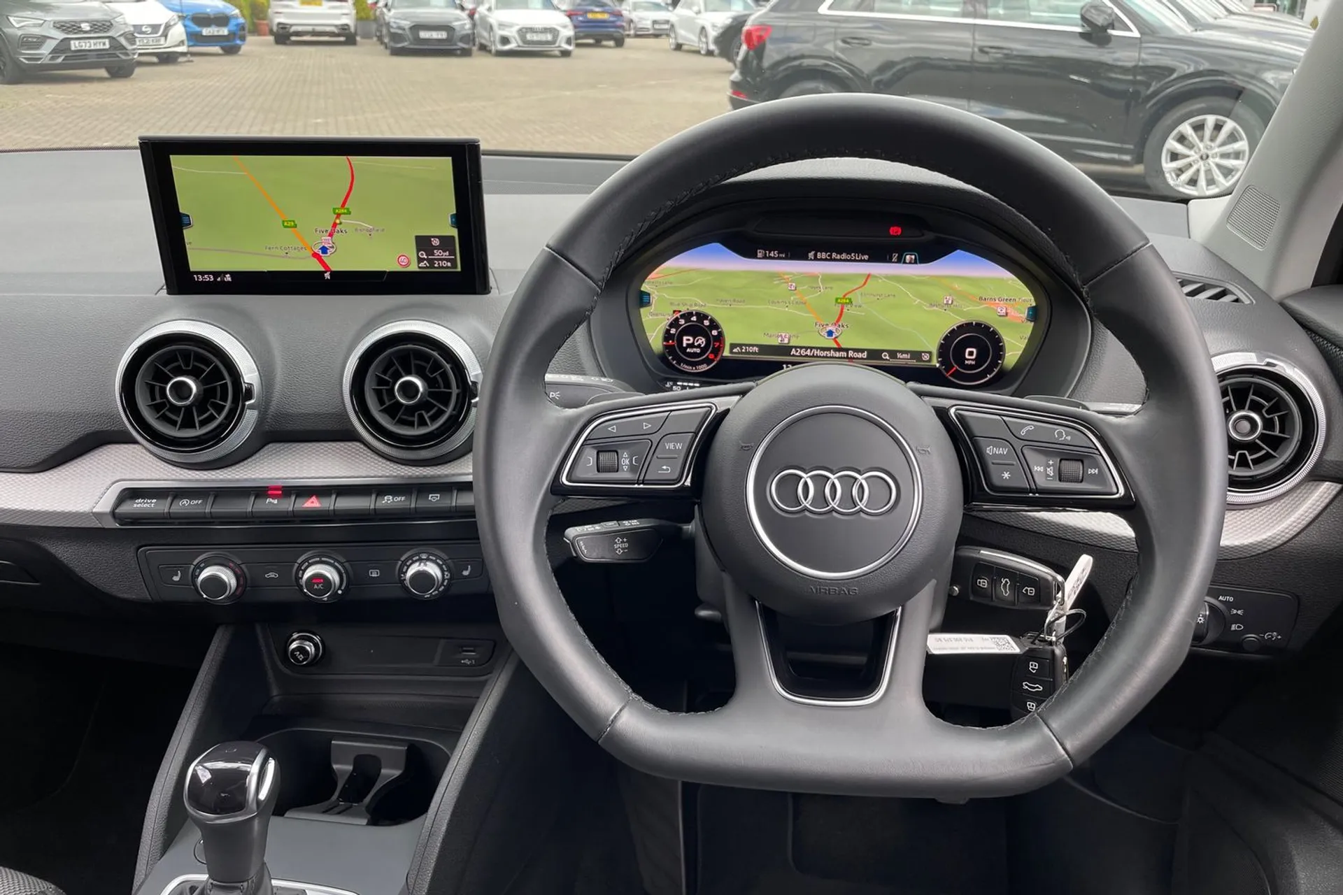 Audi Q2 thumbnail image number 34