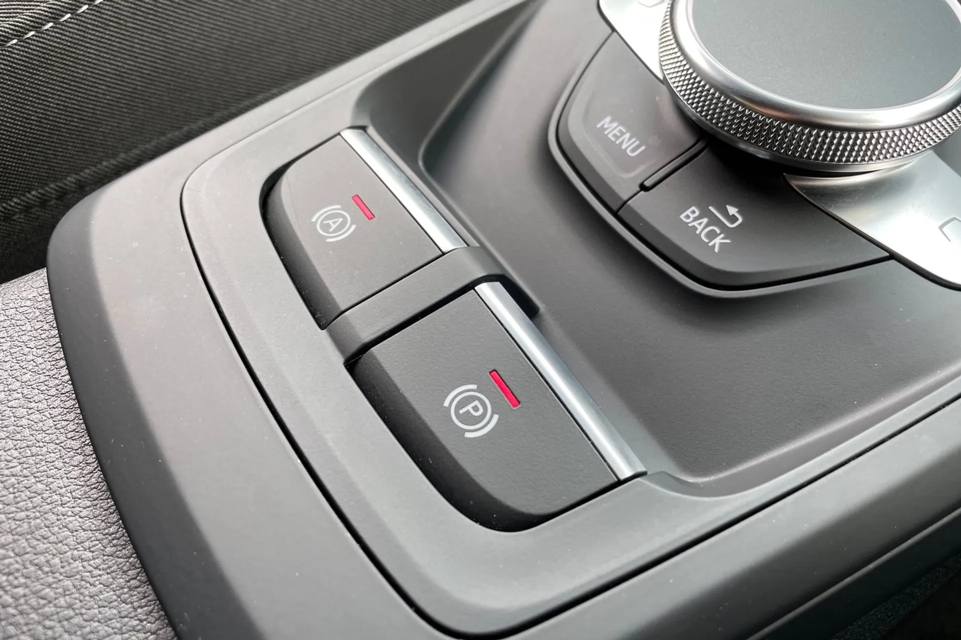 Audi Q2 thumbnail image number 33