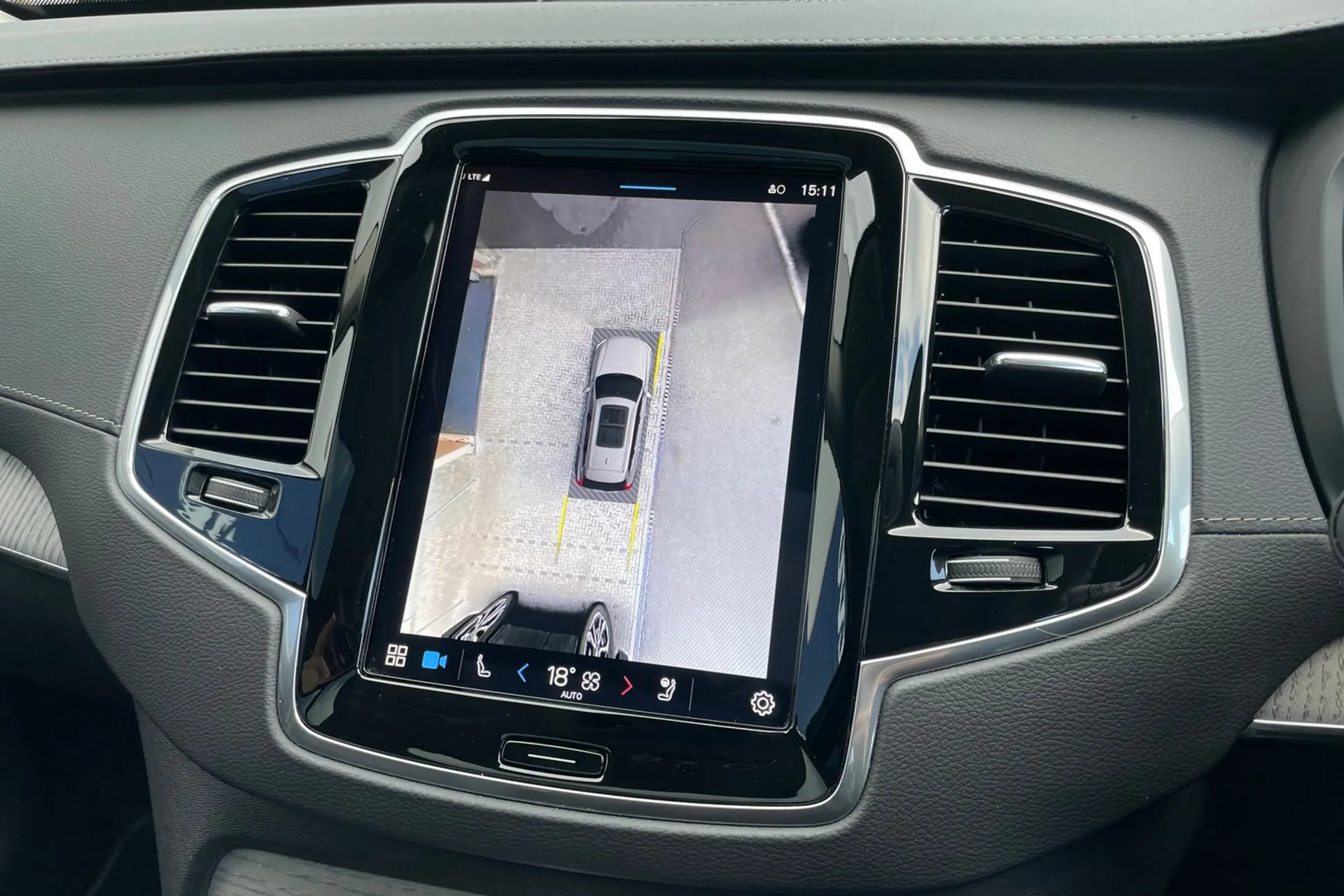 Volvo XC90 thumbnail image number 39