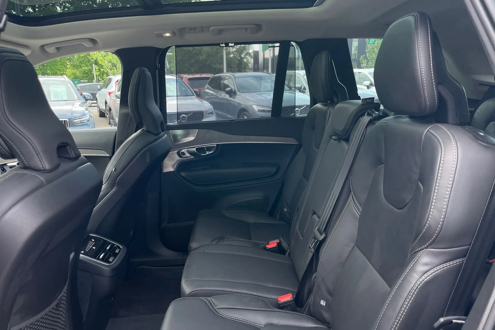 Volvo XC90 thumbnail image number 30