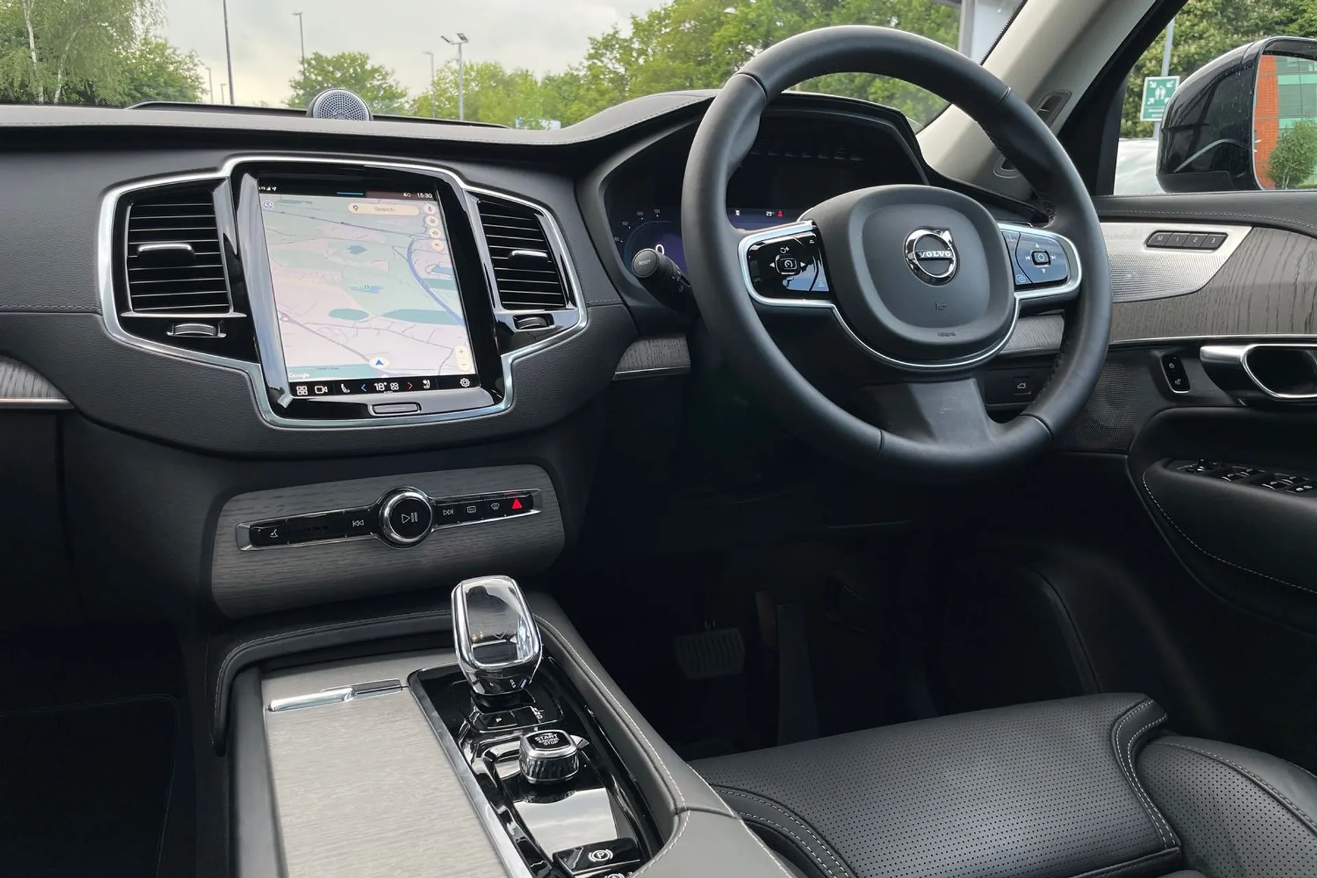 Volvo XC90 thumbnail image number 35