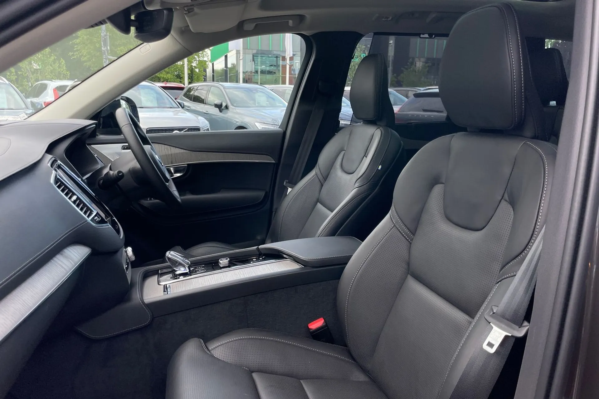 Volvo XC90 thumbnail image number 28