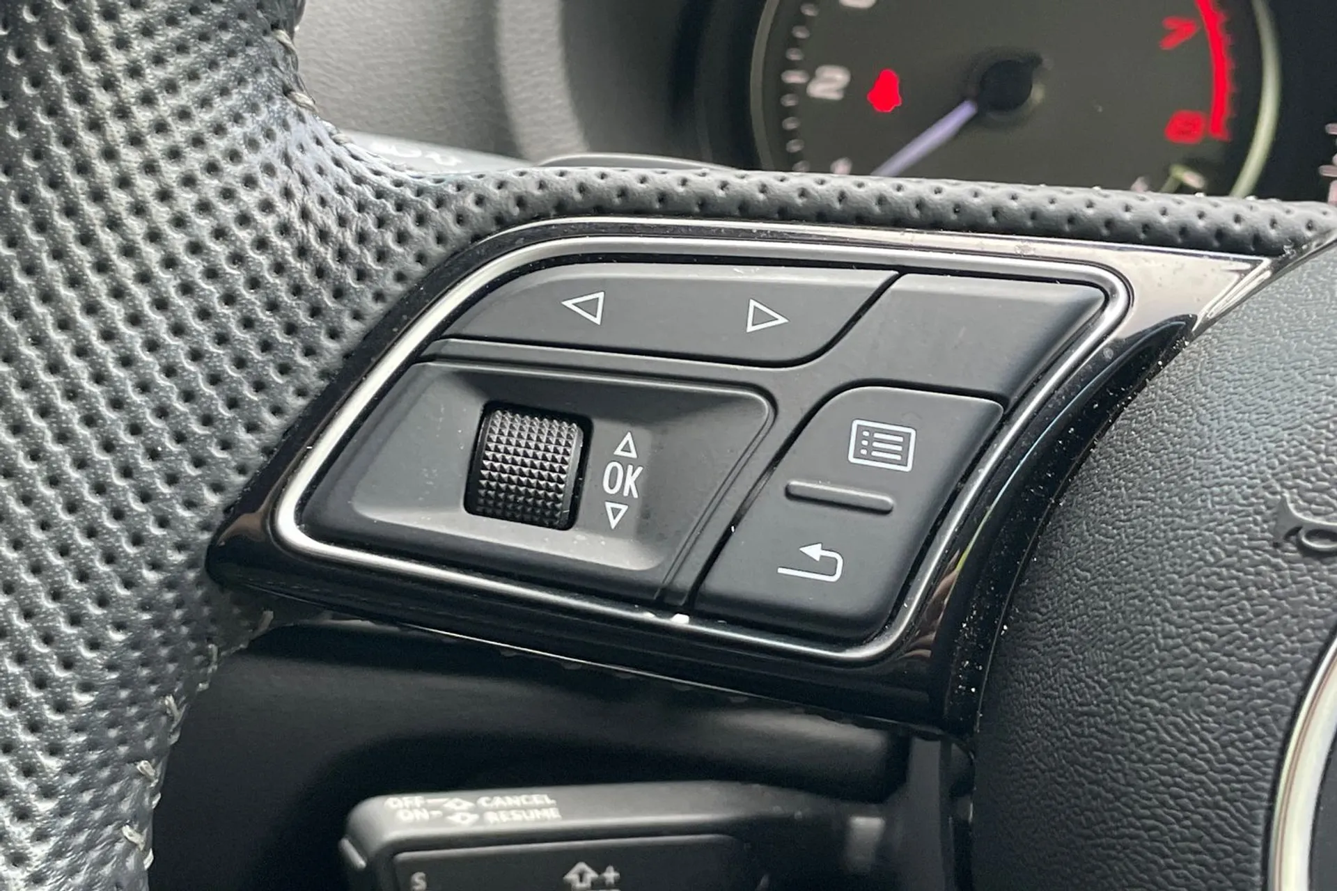 Audi A3 thumbnail image number 35