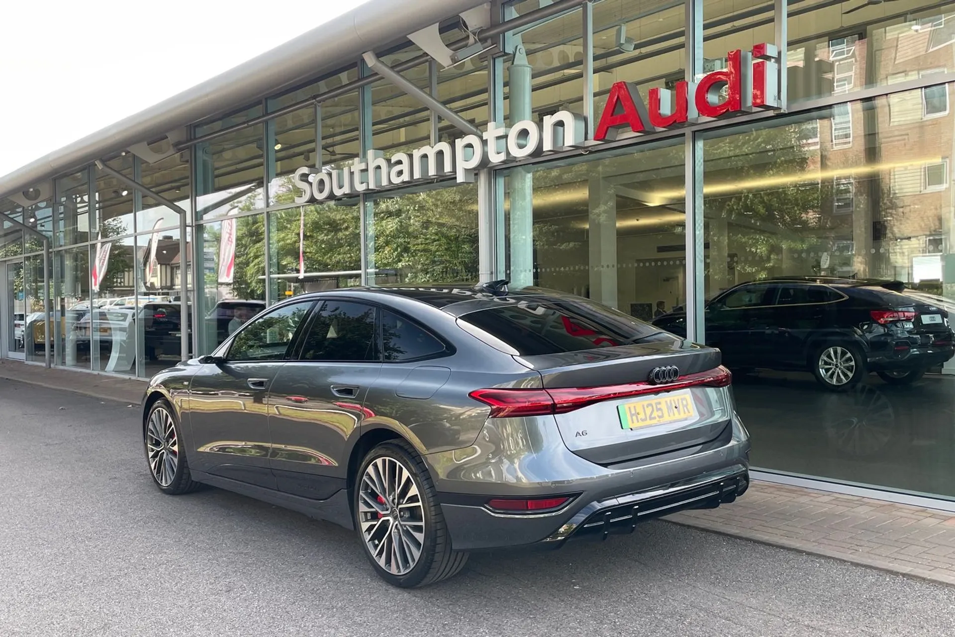 Audi A6 thumbnail image number 8