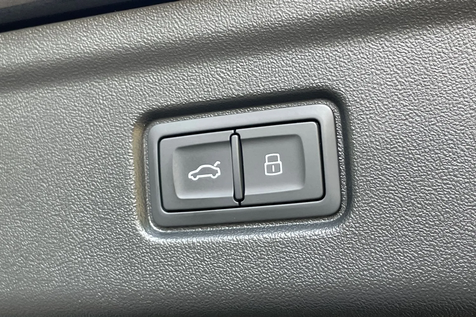 Audi A6 thumbnail image number 20