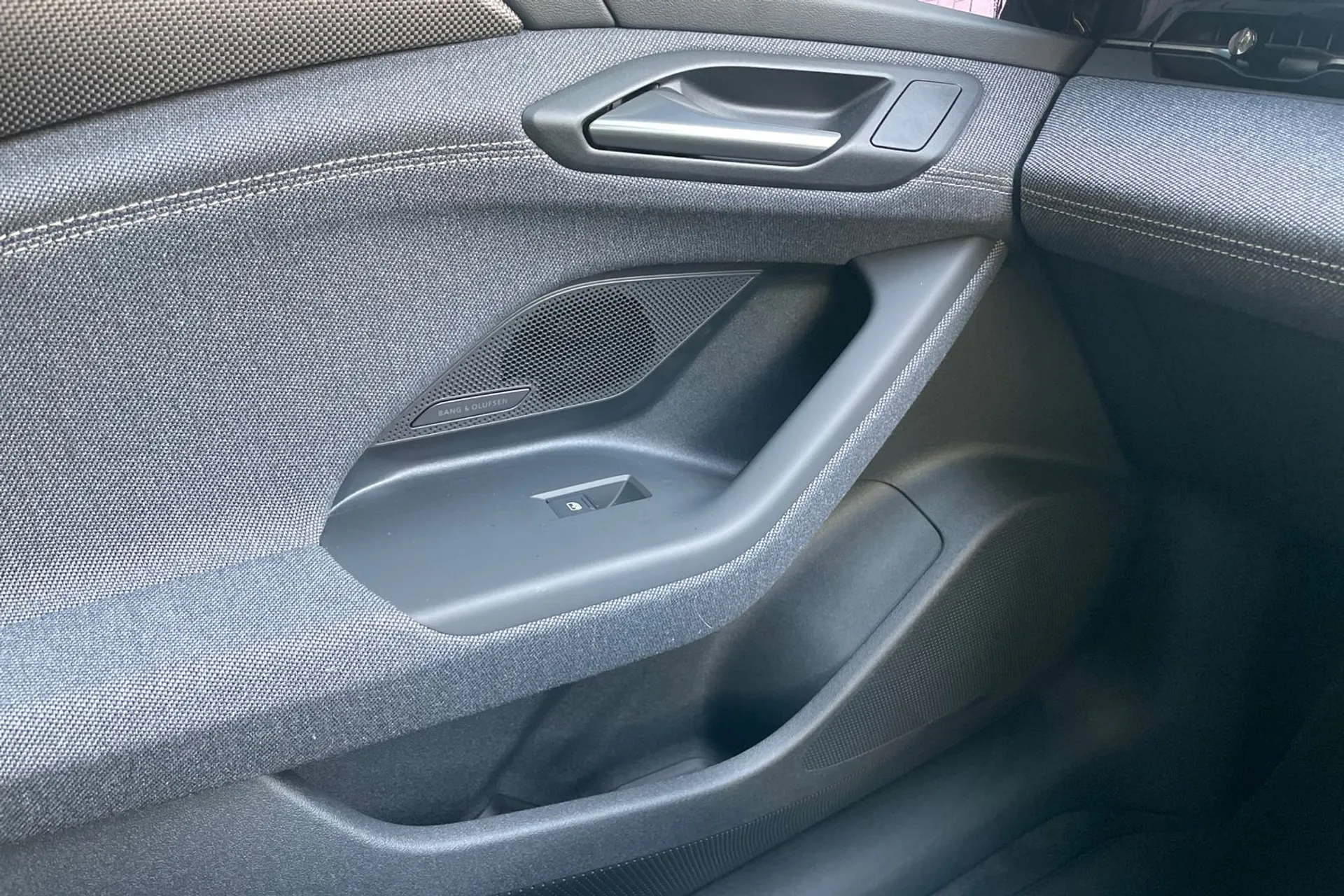 Audi A6 thumbnail image number 39