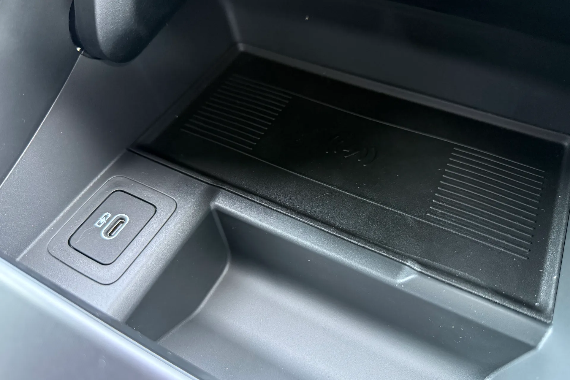 LAND ROVER RANGE ROVER EVOQUE thumbnail image number 23