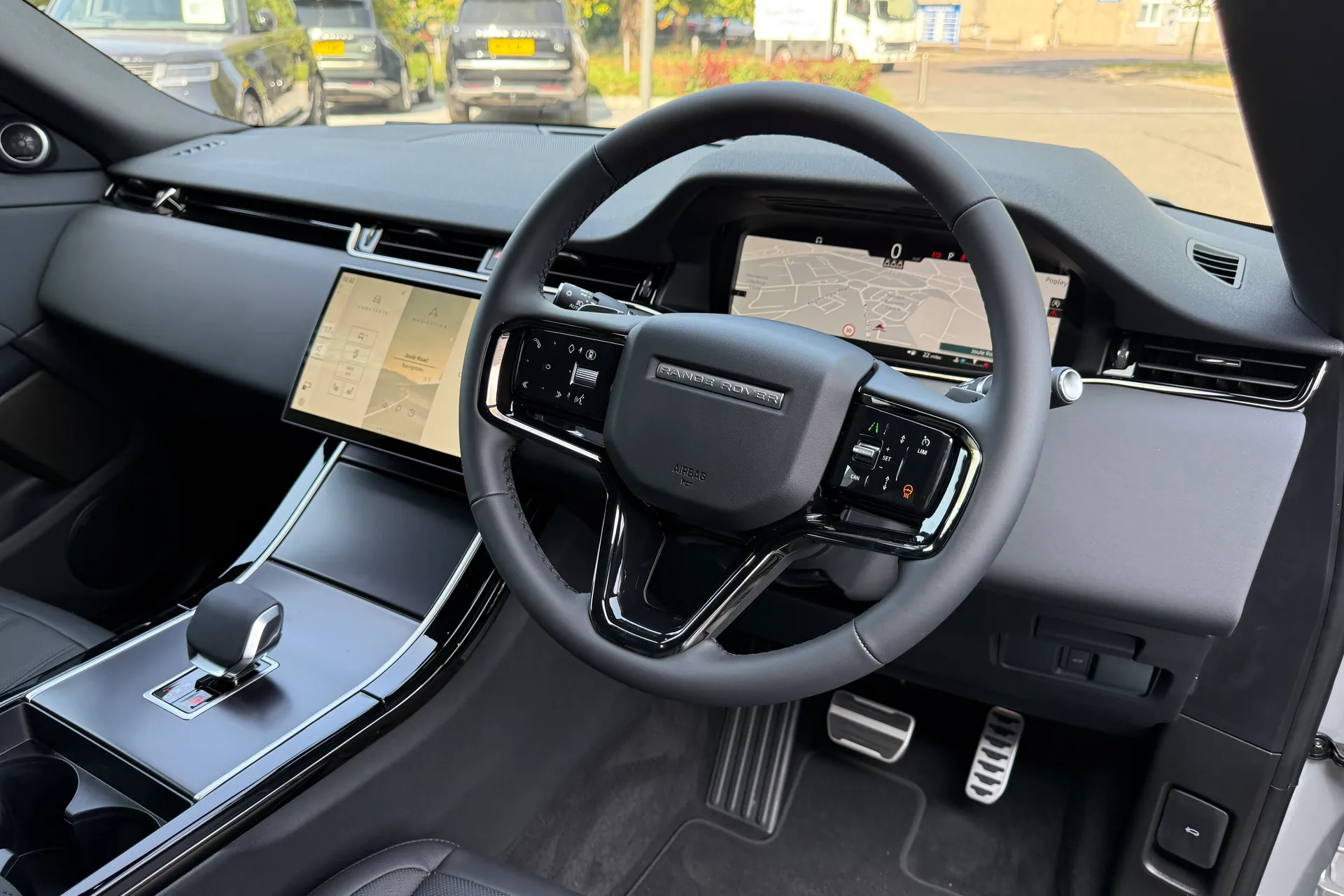 LAND ROVER RANGE ROVER EVOQUE thumbnail image number 32