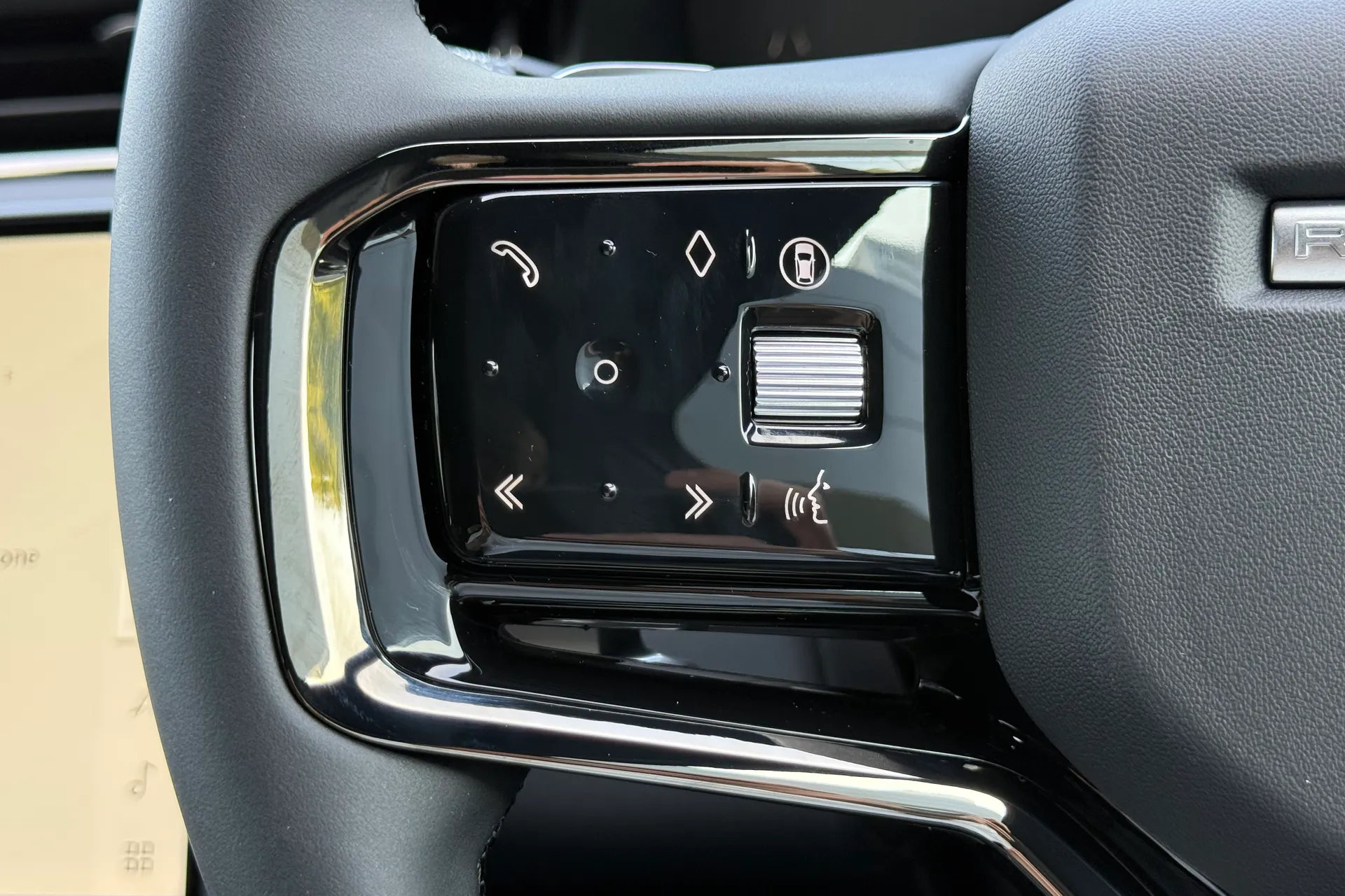 LAND ROVER RANGE ROVER EVOQUE thumbnail image number 26
