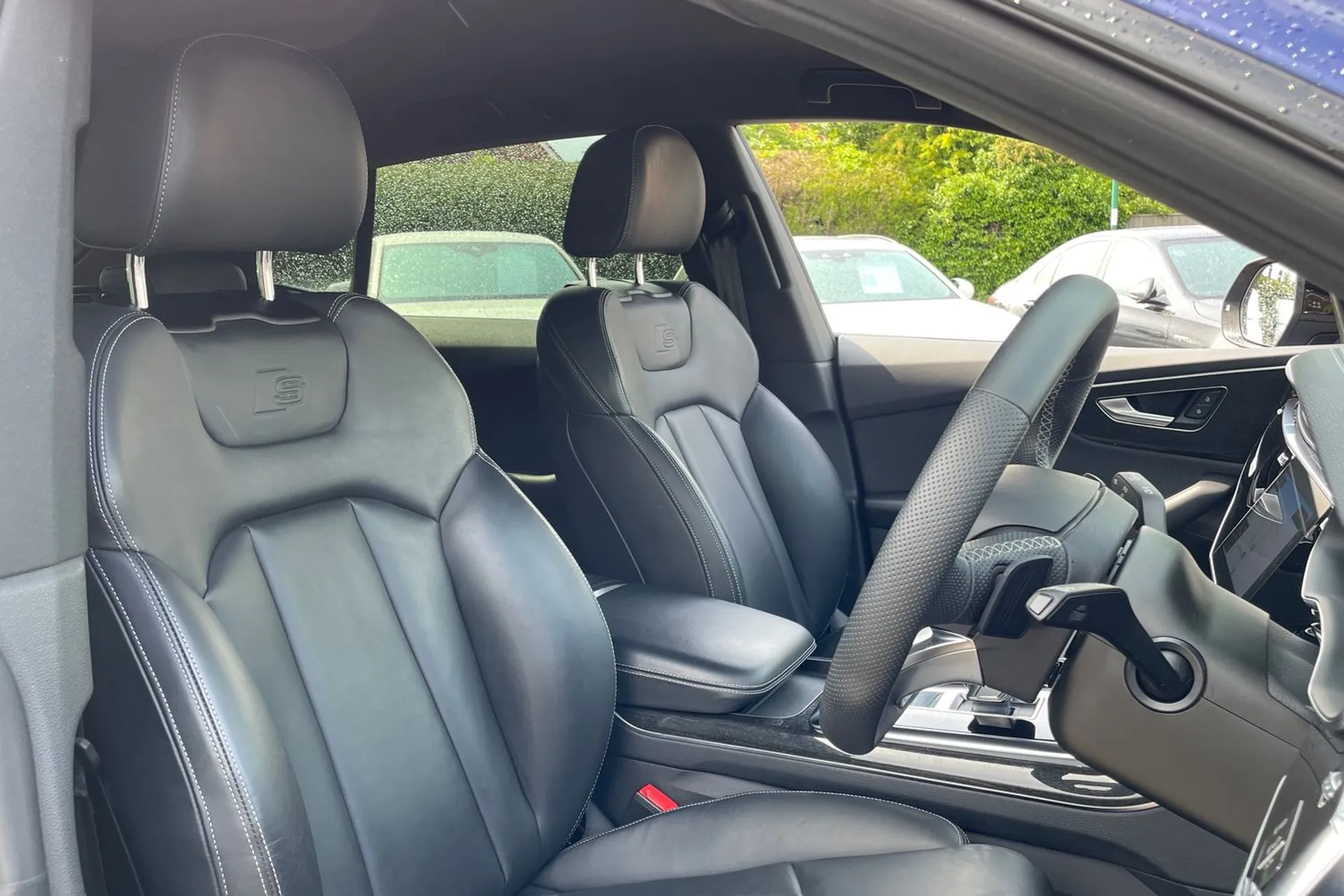 Audi Q8 thumbnail image number 26