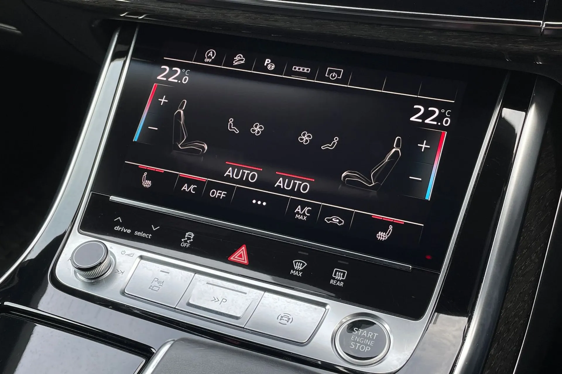 Audi Q8 thumbnail image number 14