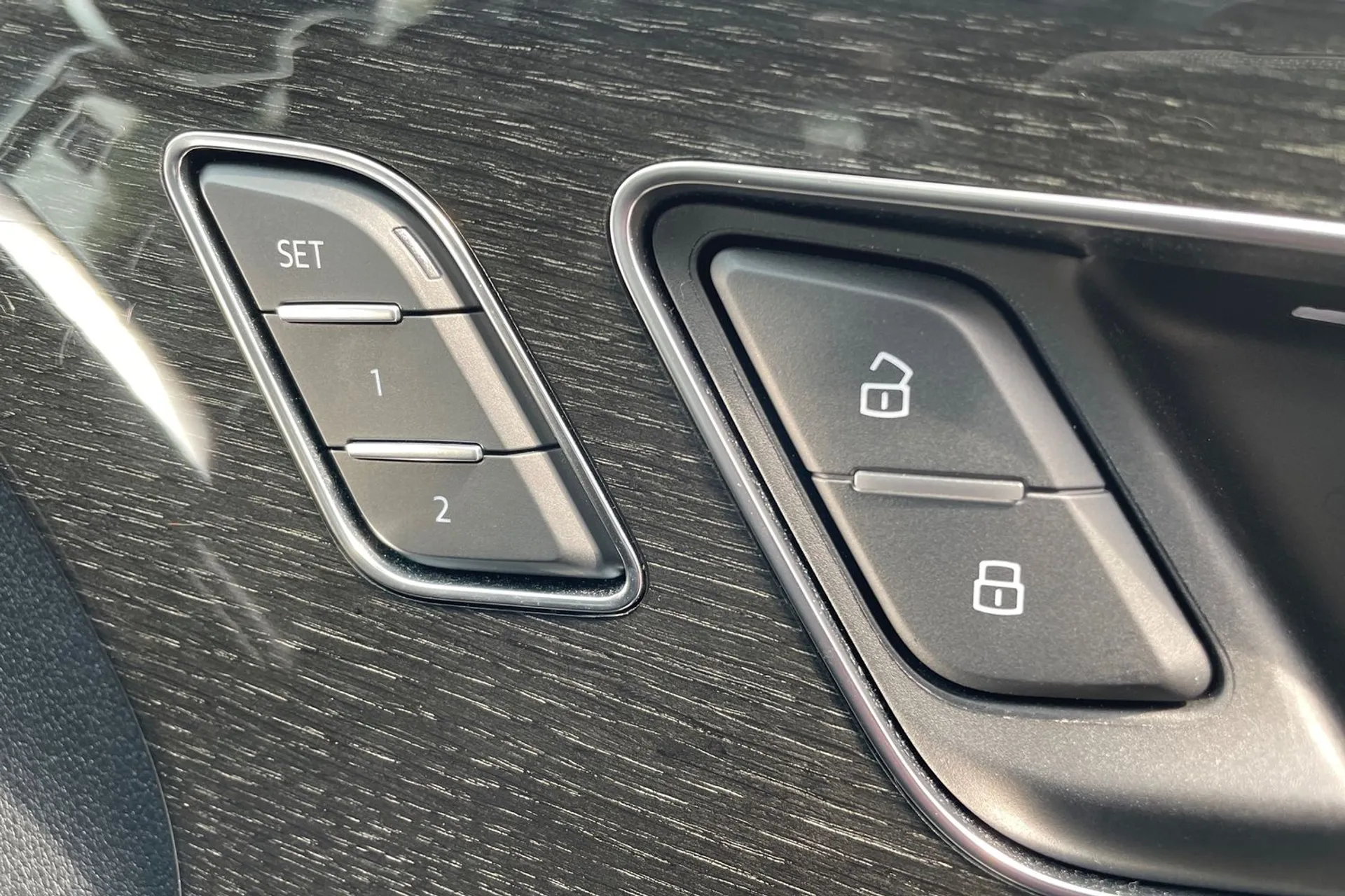 Audi Q8 thumbnail image number 16
