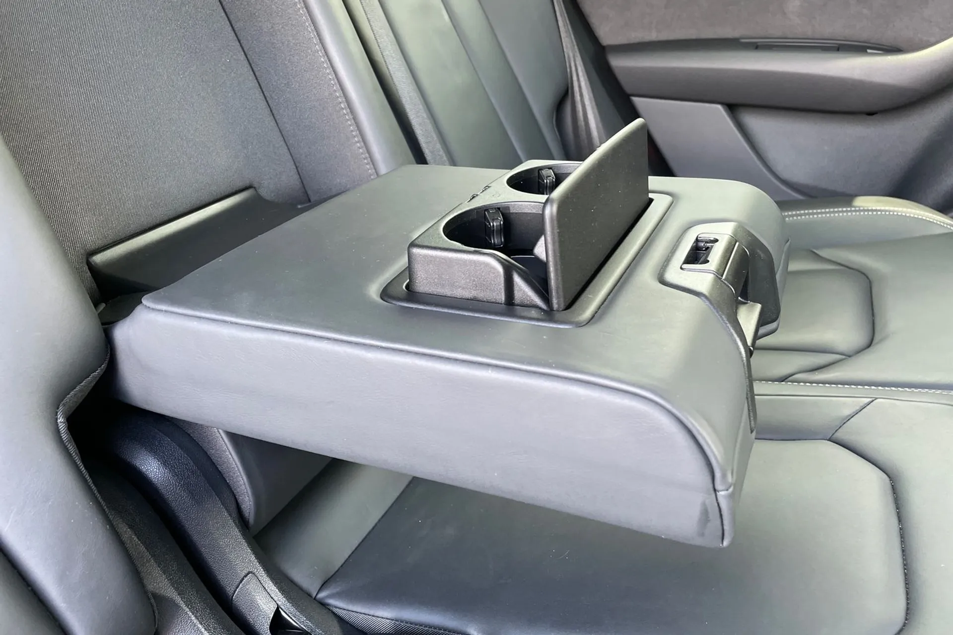 Audi Q8 thumbnail image number 42