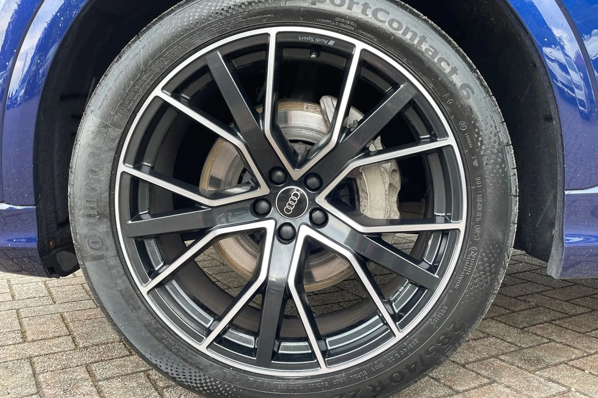 Audi Q8 thumbnail image number 8