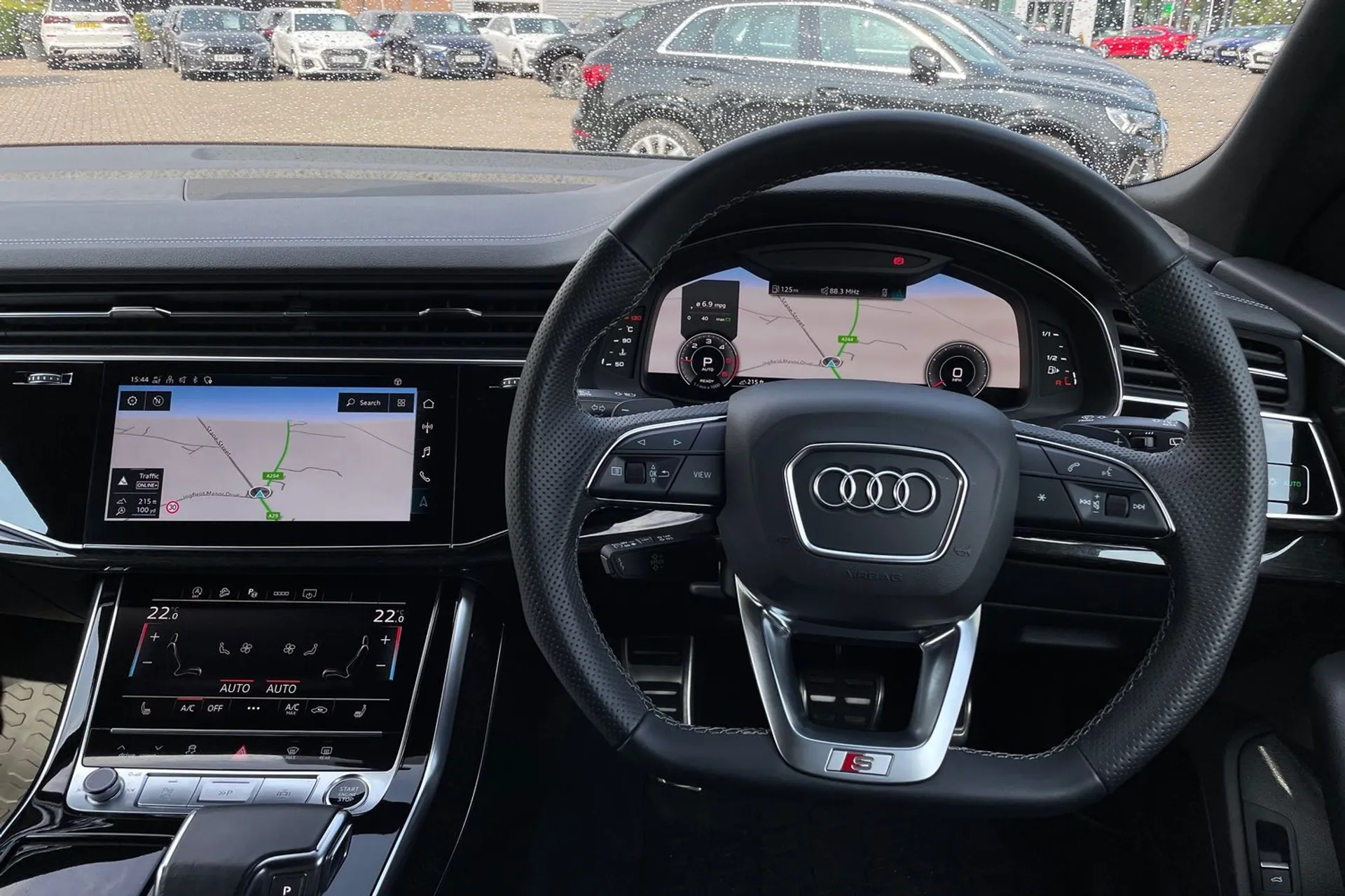 Audi Q8 thumbnail image number 37