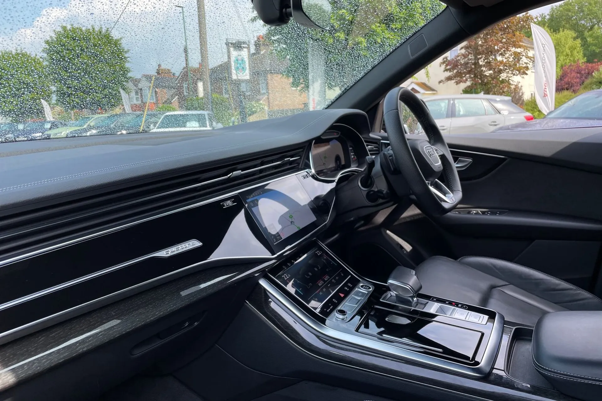 Audi Q8 thumbnail image number 28